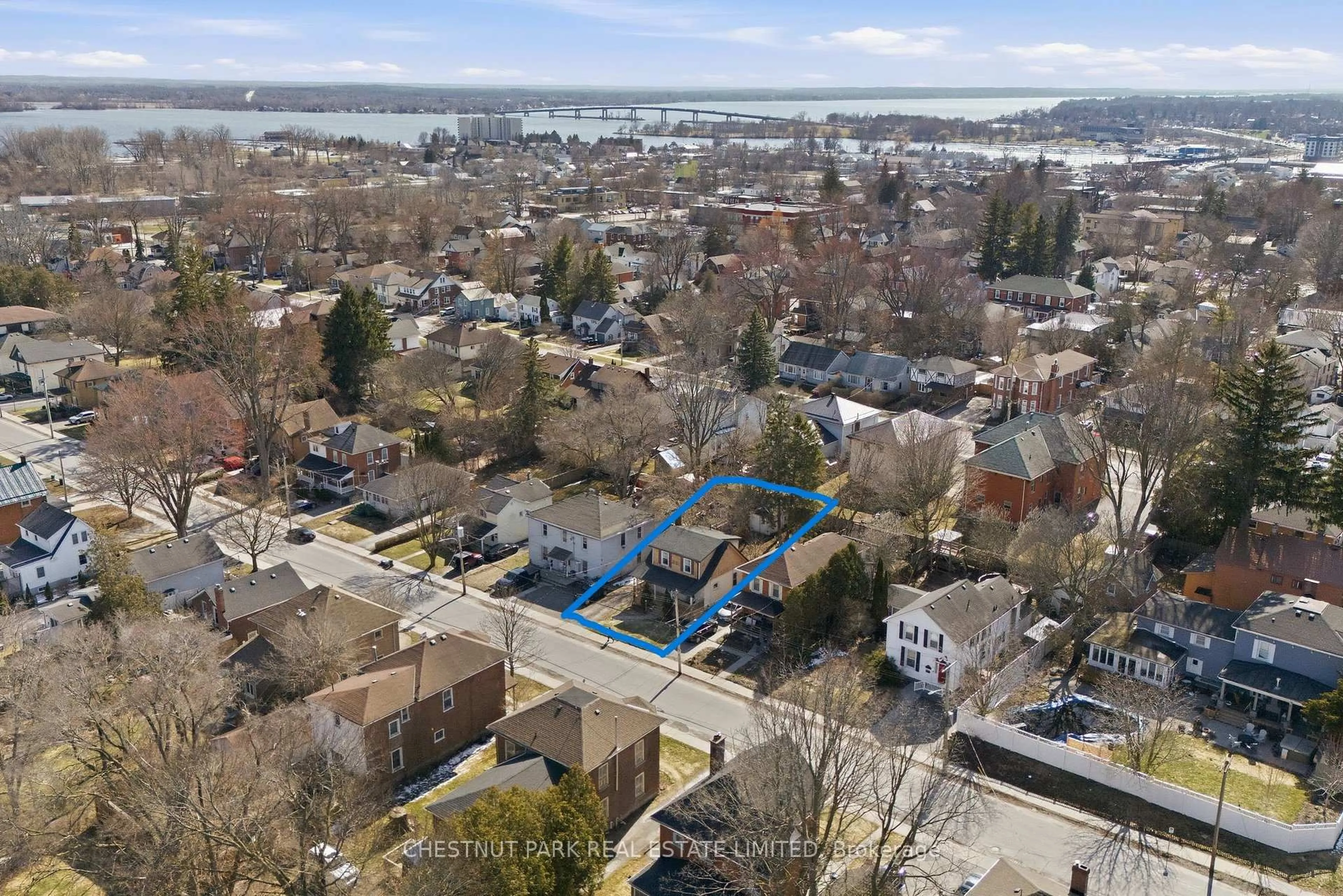 A pic from outside/outdoor area/front of a property/back of a property/a pic from drone, city buildings view from balcony for 188 Foster Ave, Belleville Ontario K8N 3P9