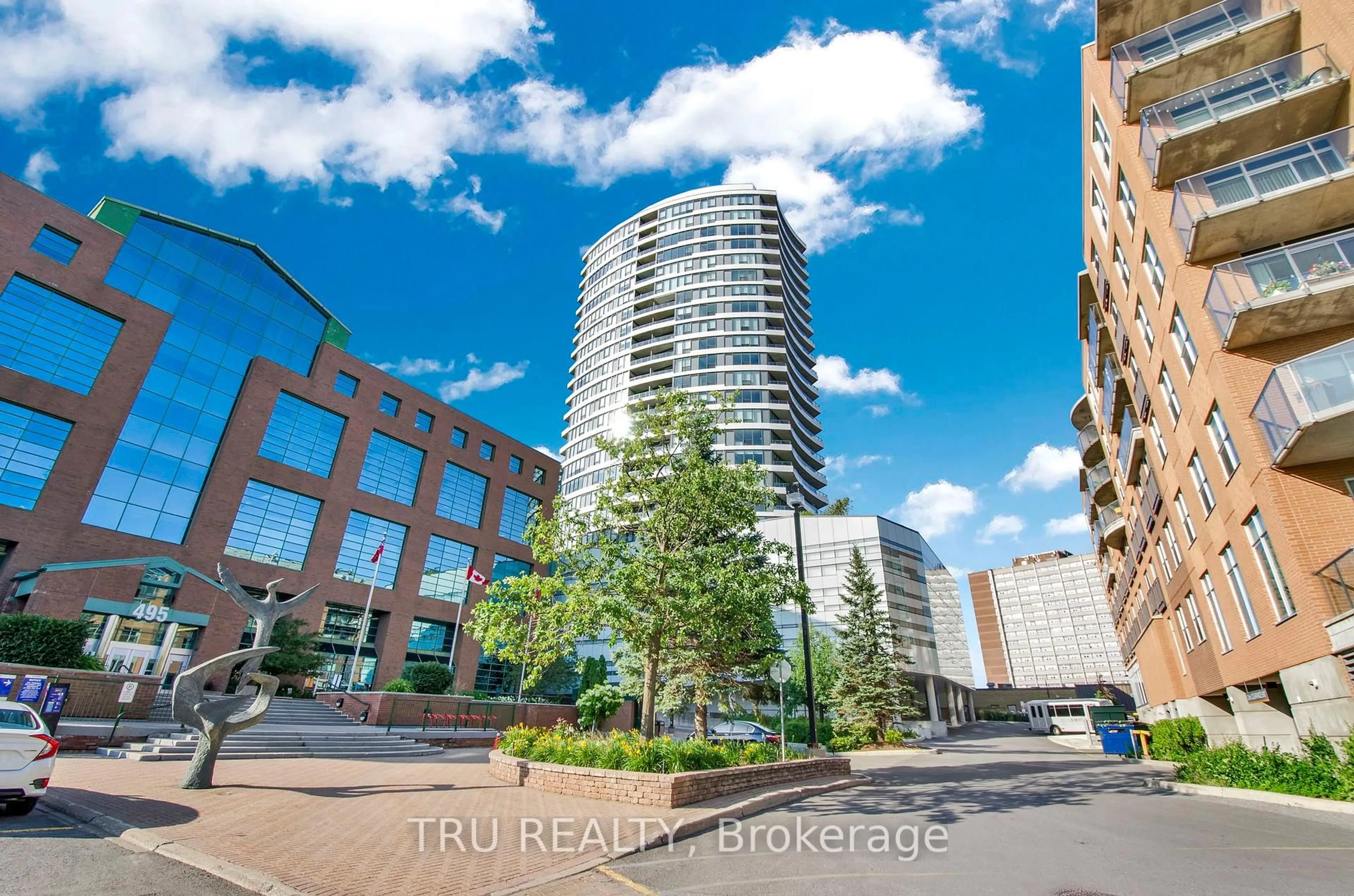 A pic from outside/outdoor area/front of a property/back of a property/a pic from drone, unknown for 485 Richmond Rd #910, Ottawa Ontario K2A 3W9