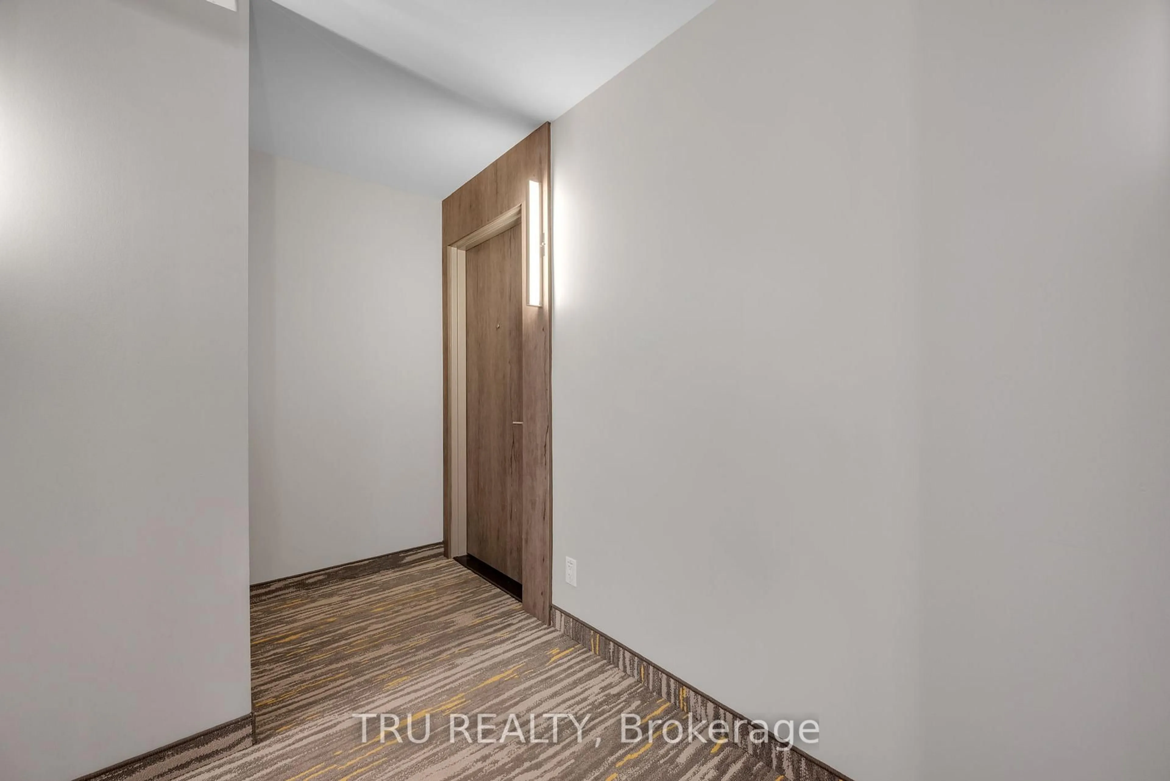 Unknown for 485 Richmond Rd #910, Ottawa Ontario K2A 3W9