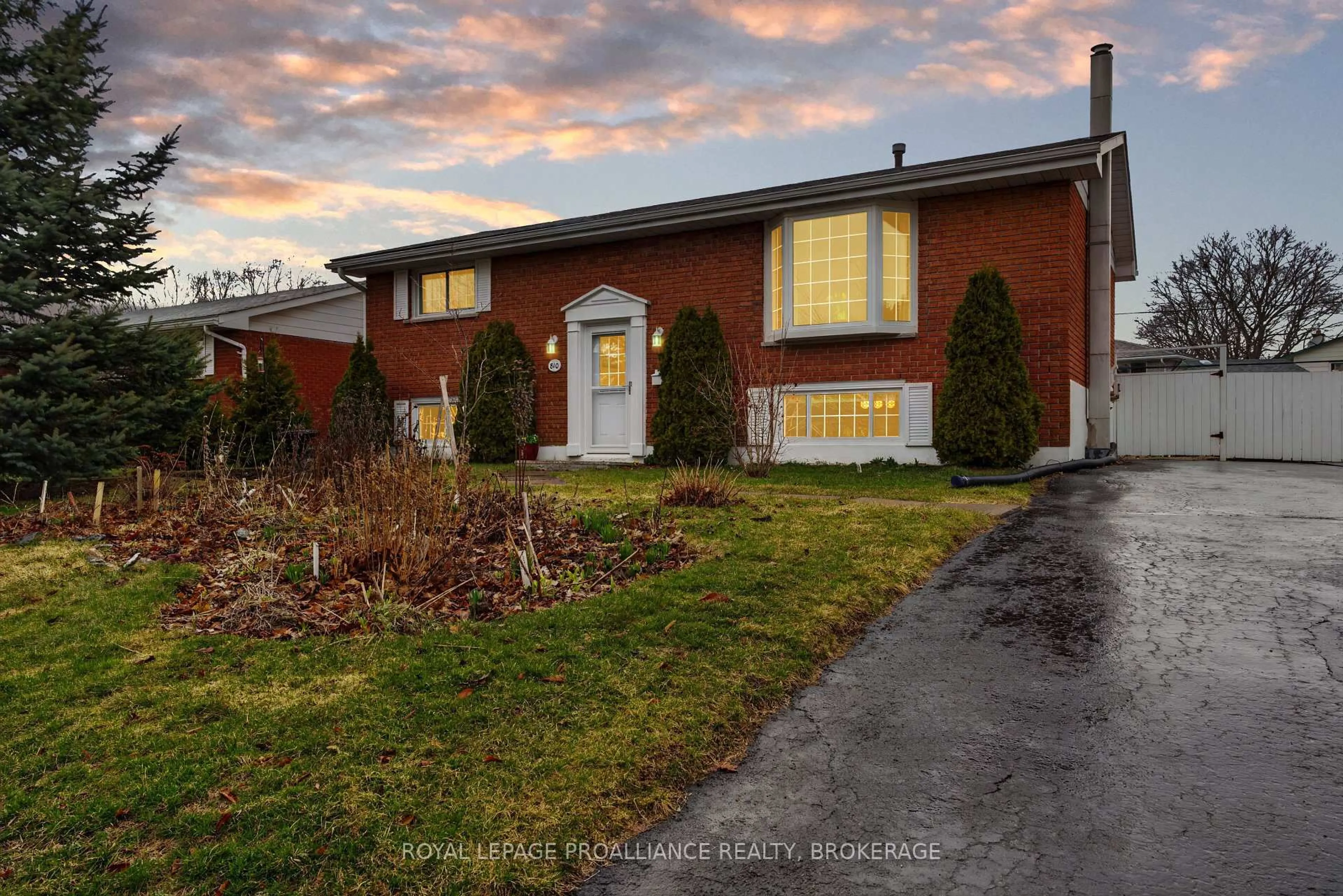 Home with brick exterior material, street for 810 Camberley Cres, Kingston Ontario K7M 4C4