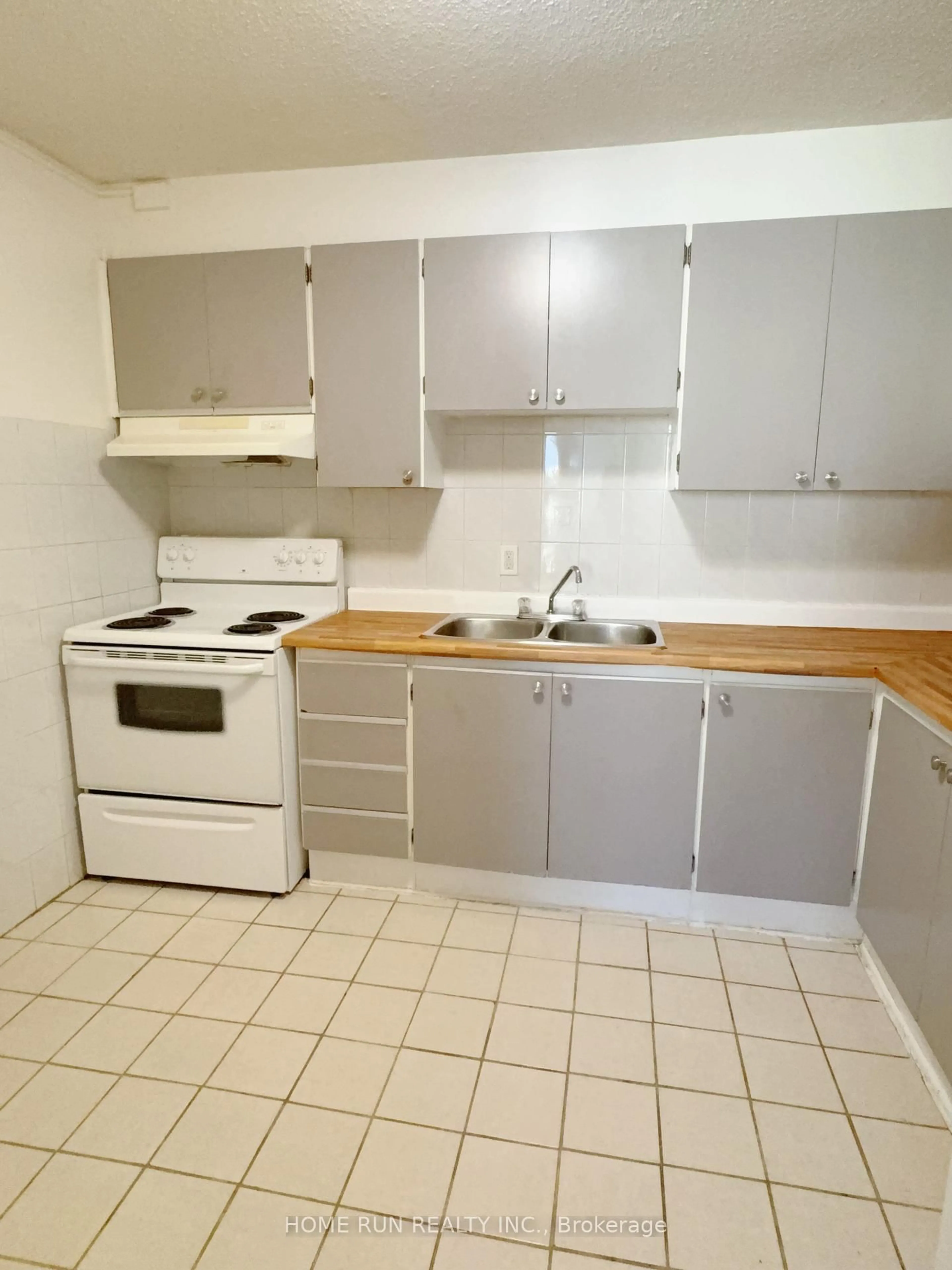 Standard kitchen, unknown for 1380 Prince Of Wales Dr #1401, Ottawa Ontario K2C 3N5