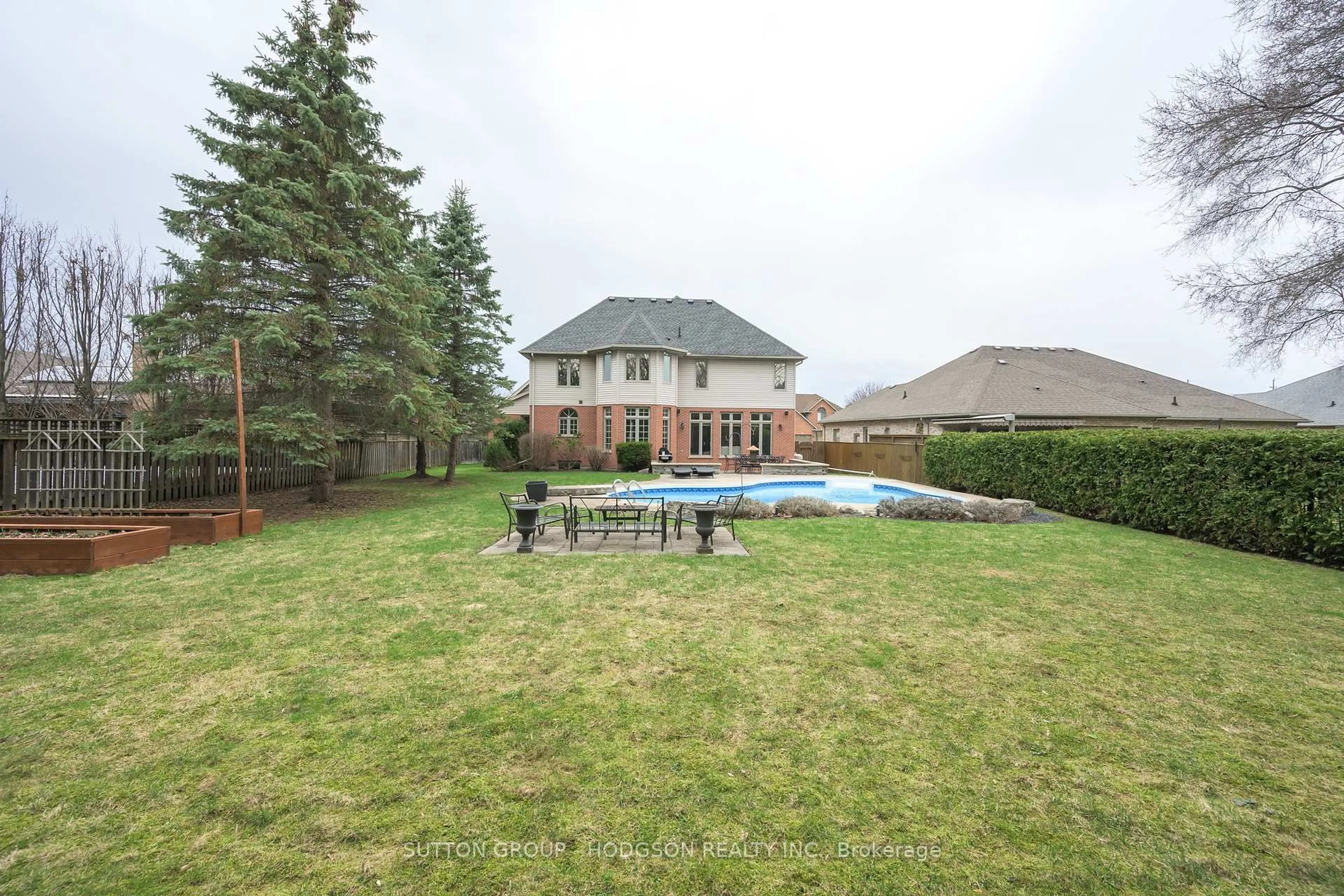 Patio, unknown for 903 Manchester Rd, London North Ontario N6H 5H3