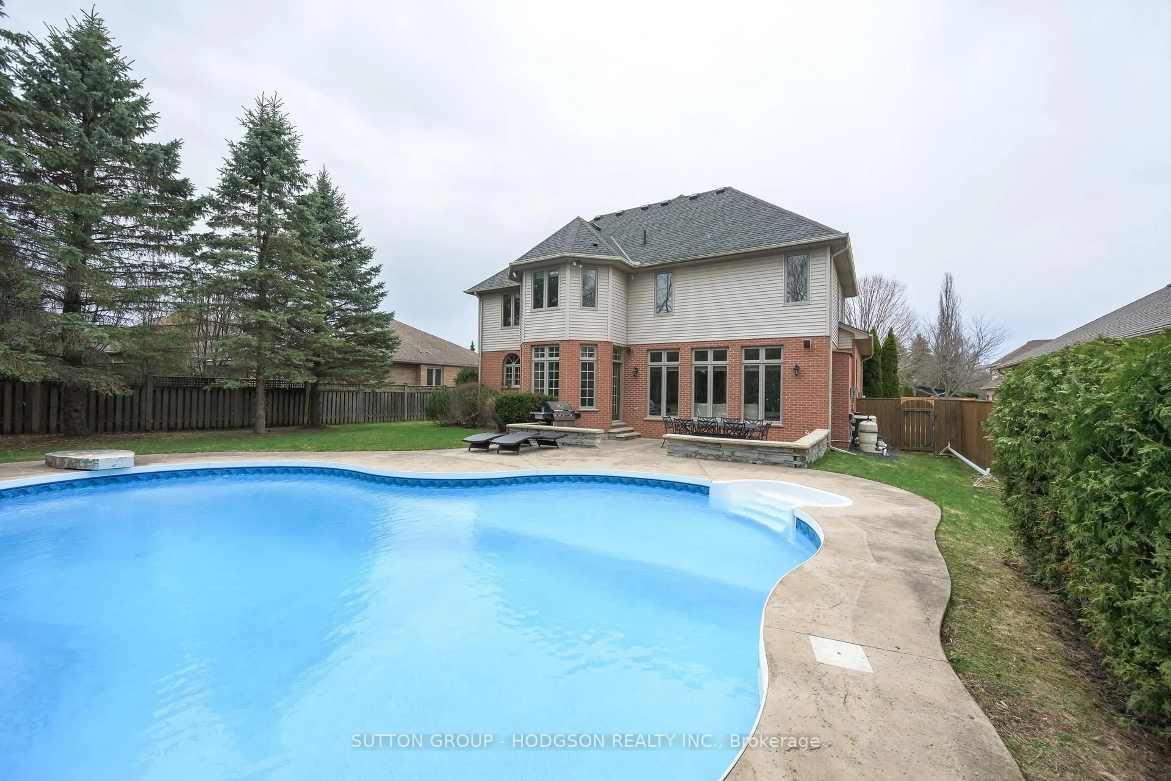Pool for 903 Manchester Rd, London North Ontario N6H 5H3