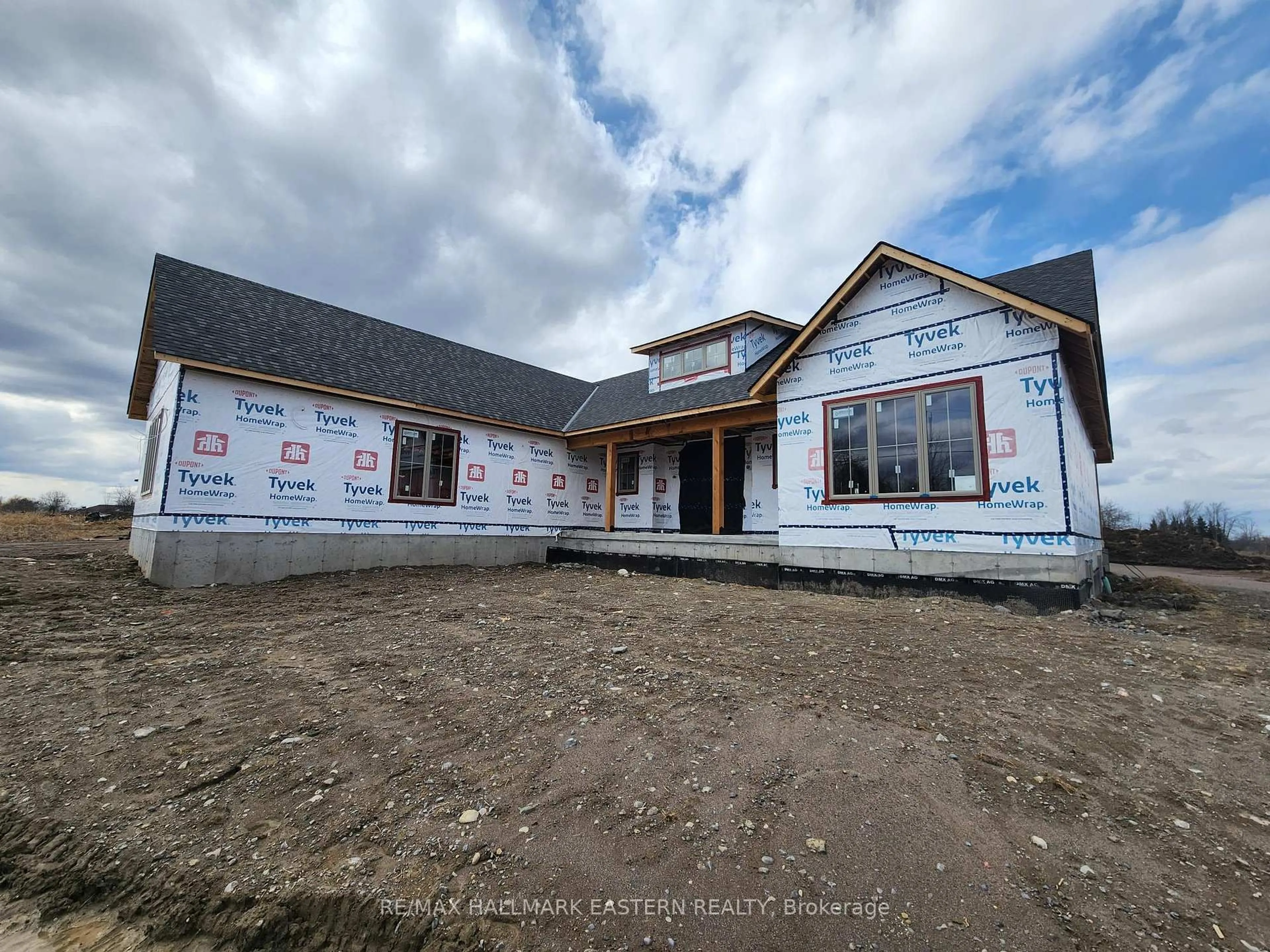 Home with vinyl exterior material, building for 44 Almeara Dr, Otonabee-South Monaghan Ontario K9J 6Y3
