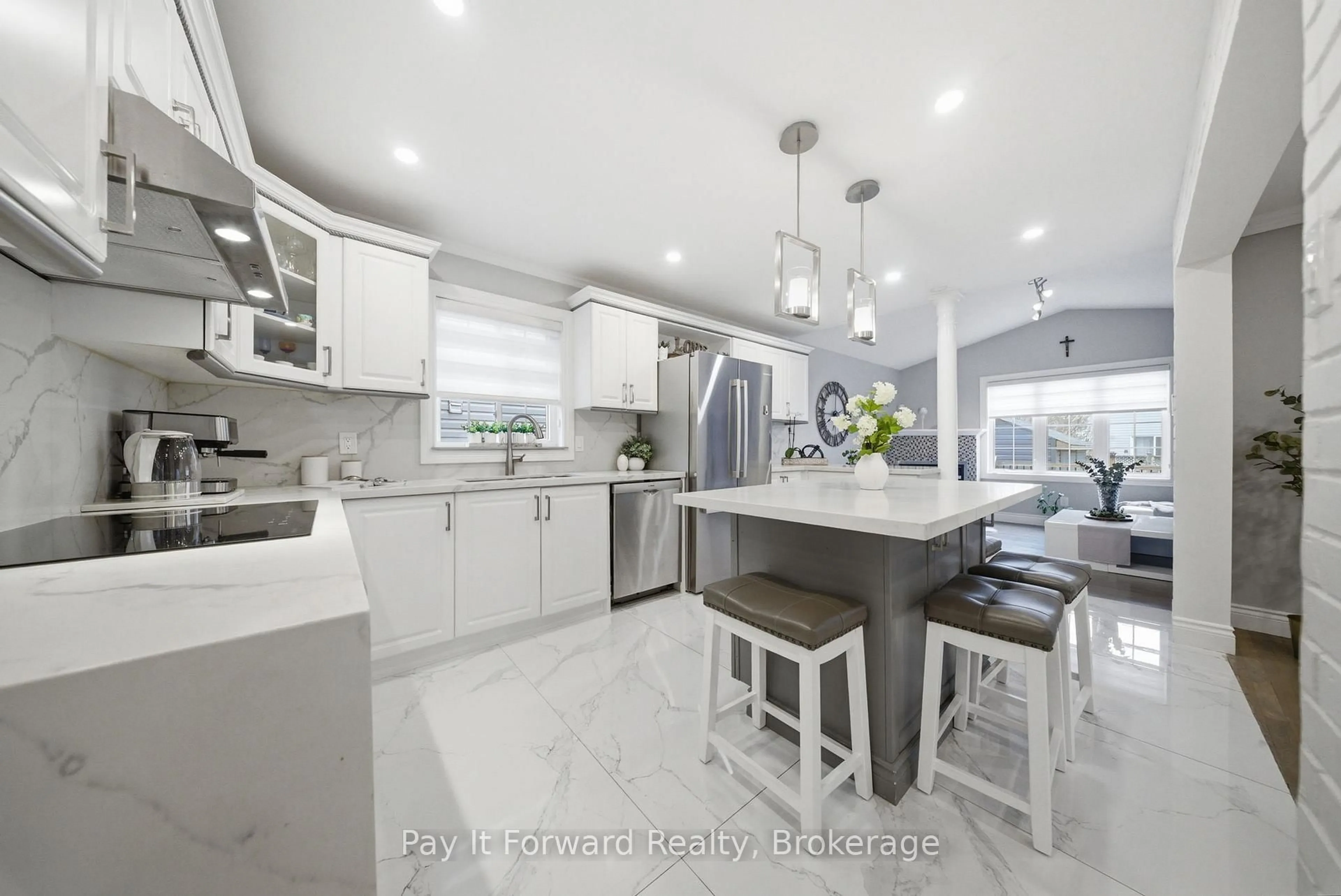 Open concept kitchen, ceramic/tile floor for 76 Shadyglen Dr, Hamilton Ontario L8J 3W8