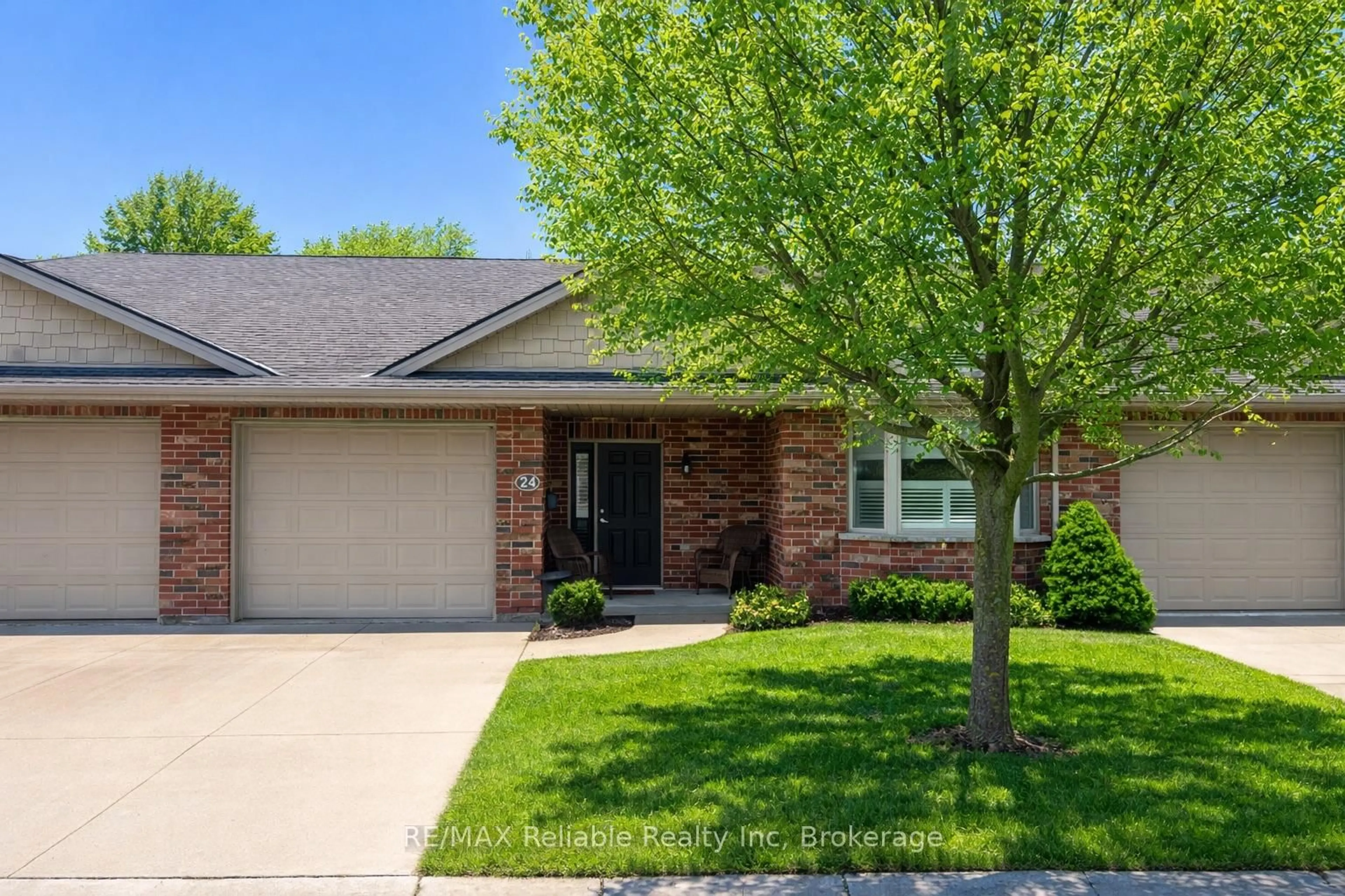 Home with brick exterior material, street for 24 BAYFIELD MEWS Lane, Bluewater Ontario N0M 1G0