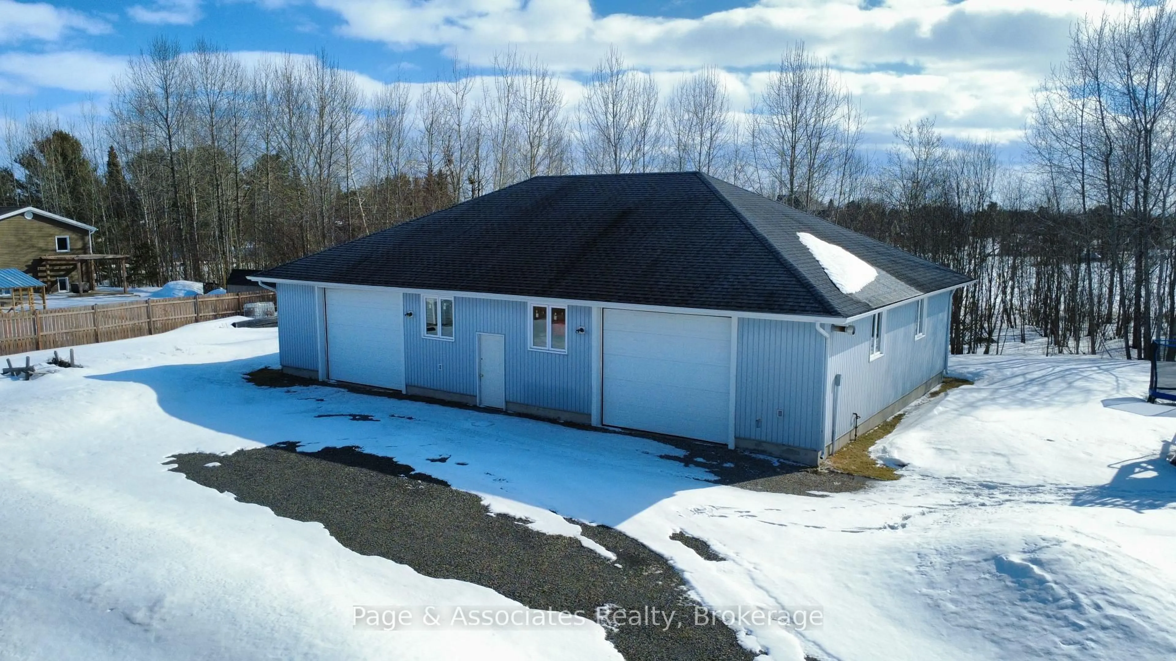 A pic from outside/outdoor area/front of a property/back of a property/a pic from drone, building for 976 Levac Rd, West Nipissing Ontario P0H 1G0