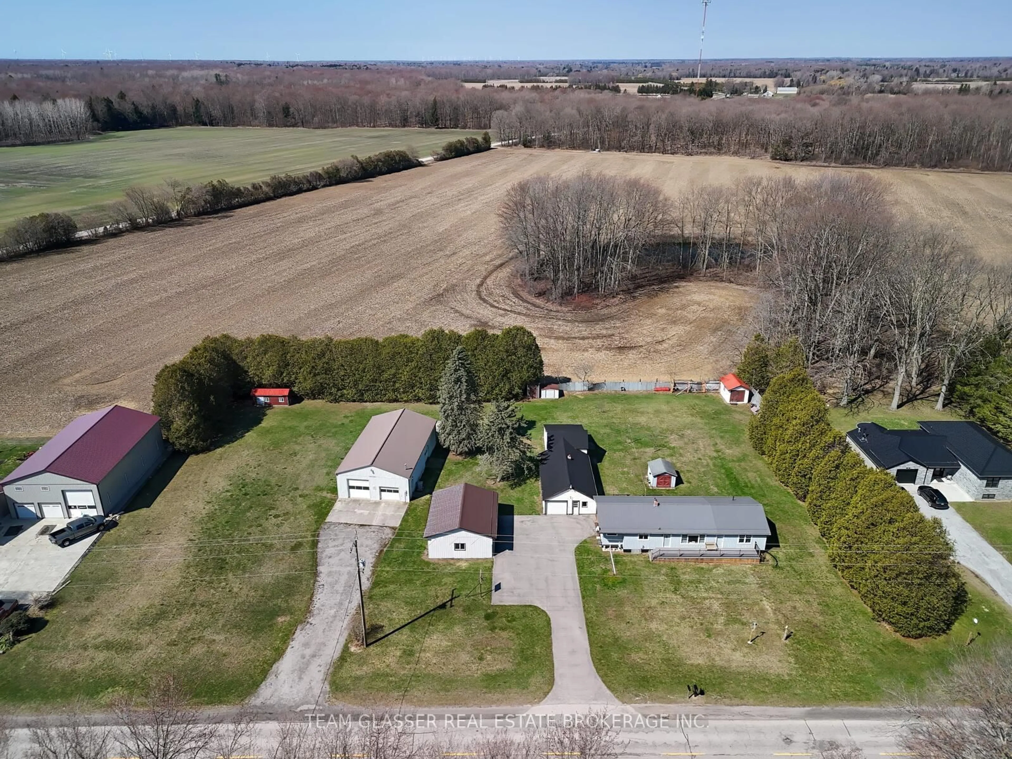 A pic from outside/outdoor area/front of a property/back of a property/a pic from drone, street for 985 Norfolk County 28 Rd, Norfolk Ontario N0E 1G0
