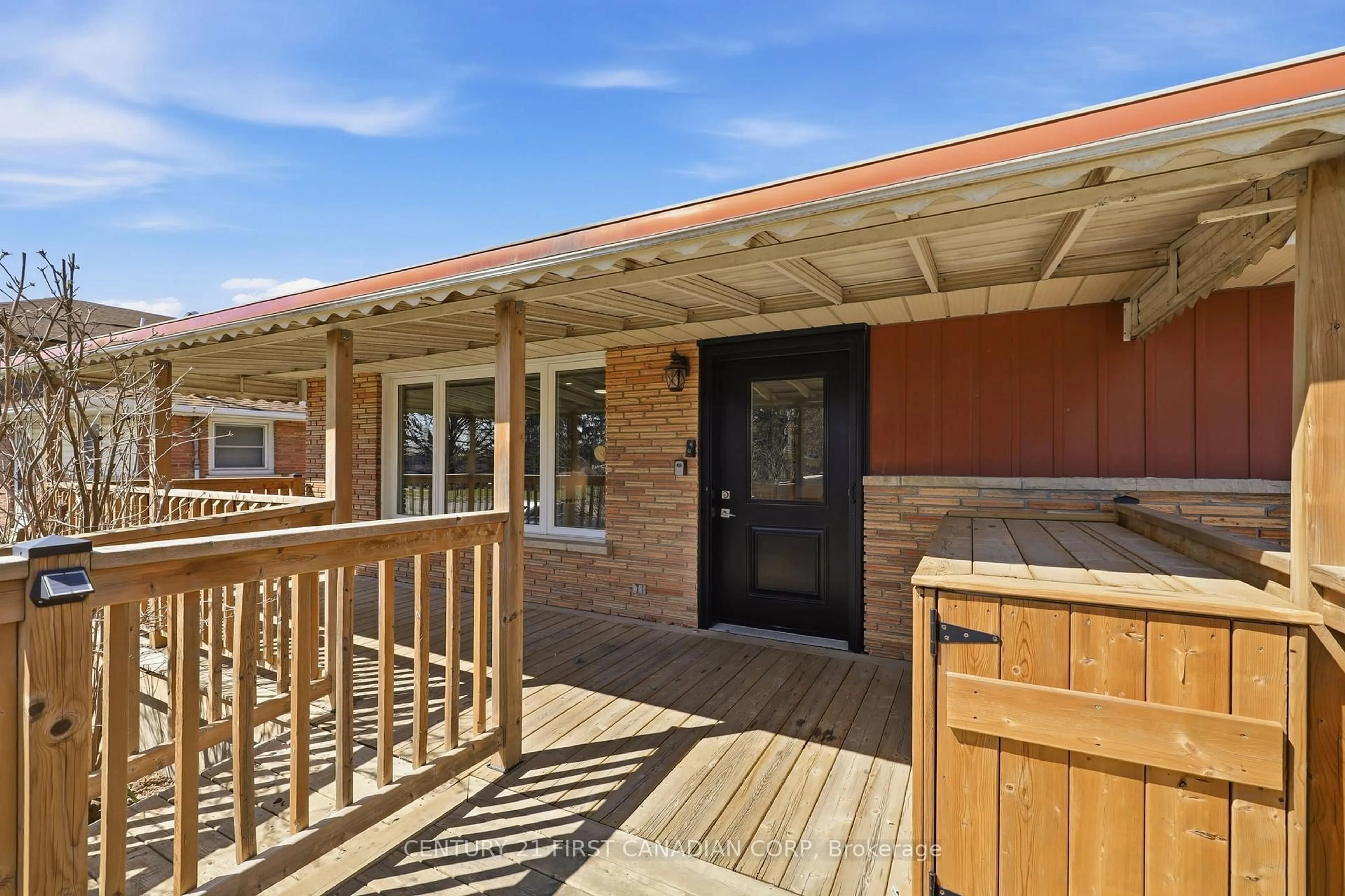 Unknown for 1878 Trafalgar St, London East Ontario N5W 1X6