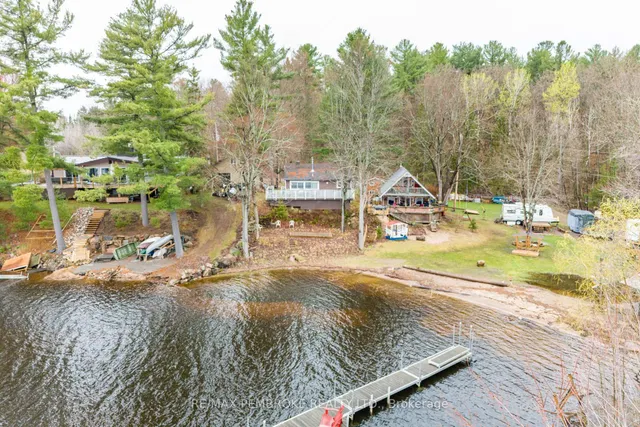 80 Macgregor Bay Tr, Pembroke 3