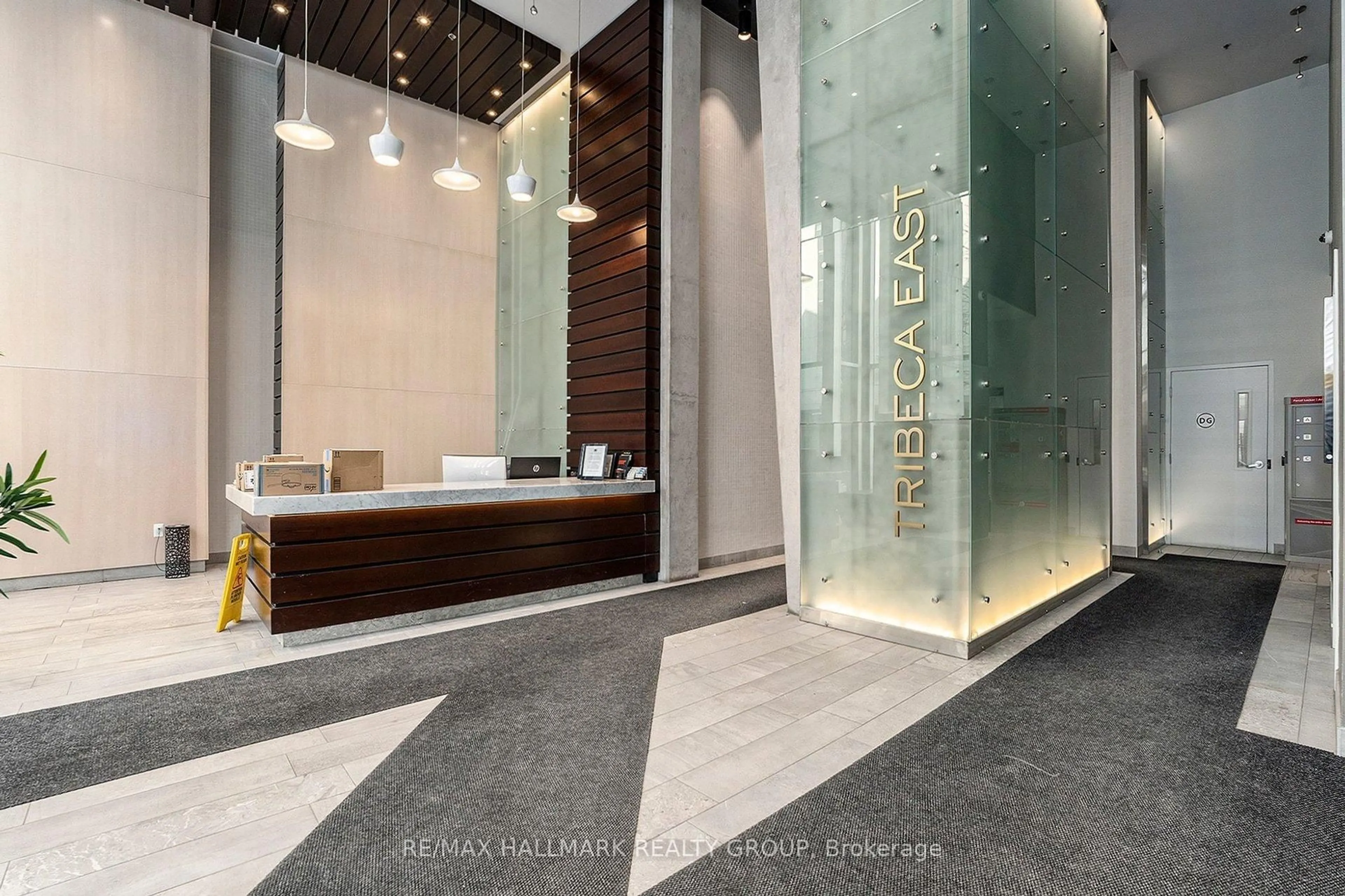 Unknown for 40 Nepean St #1502, Ottawa Ontario K2P 0X5