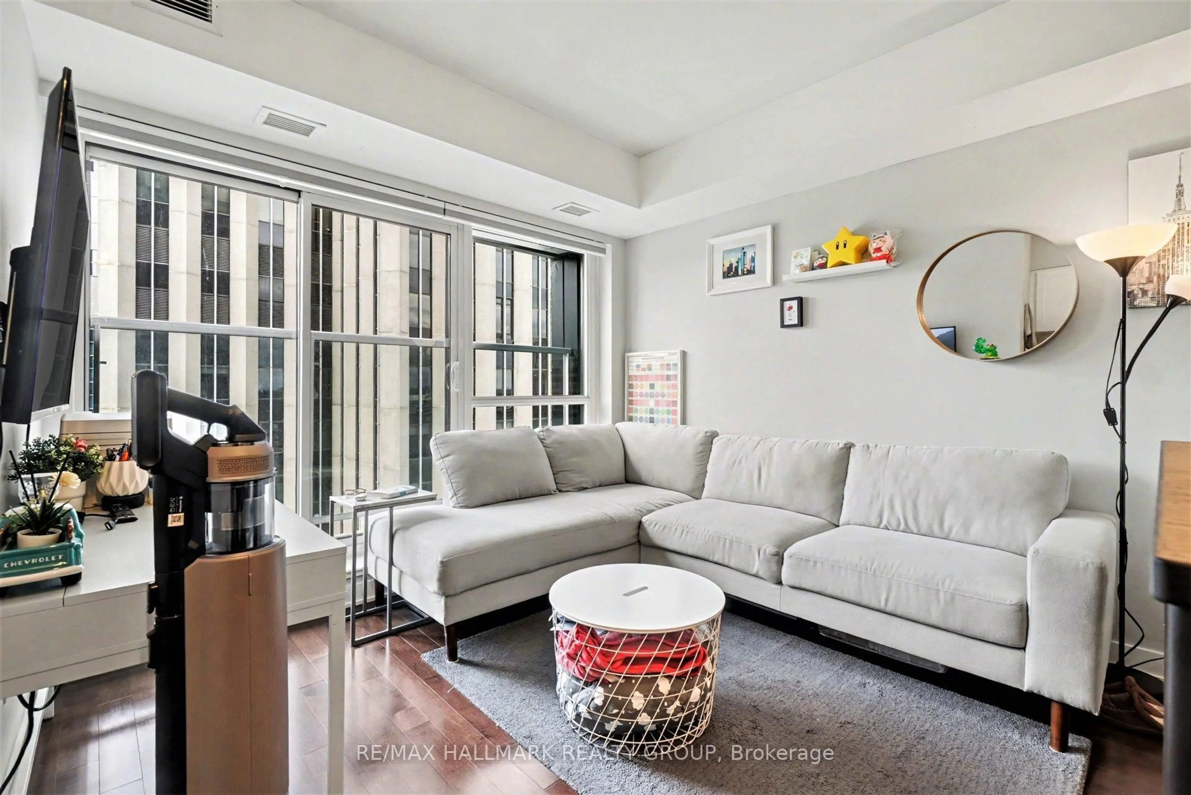 Living room with furniture, unknown for 40 Nepean St #1502, Ottawa Ontario K2P 0X5