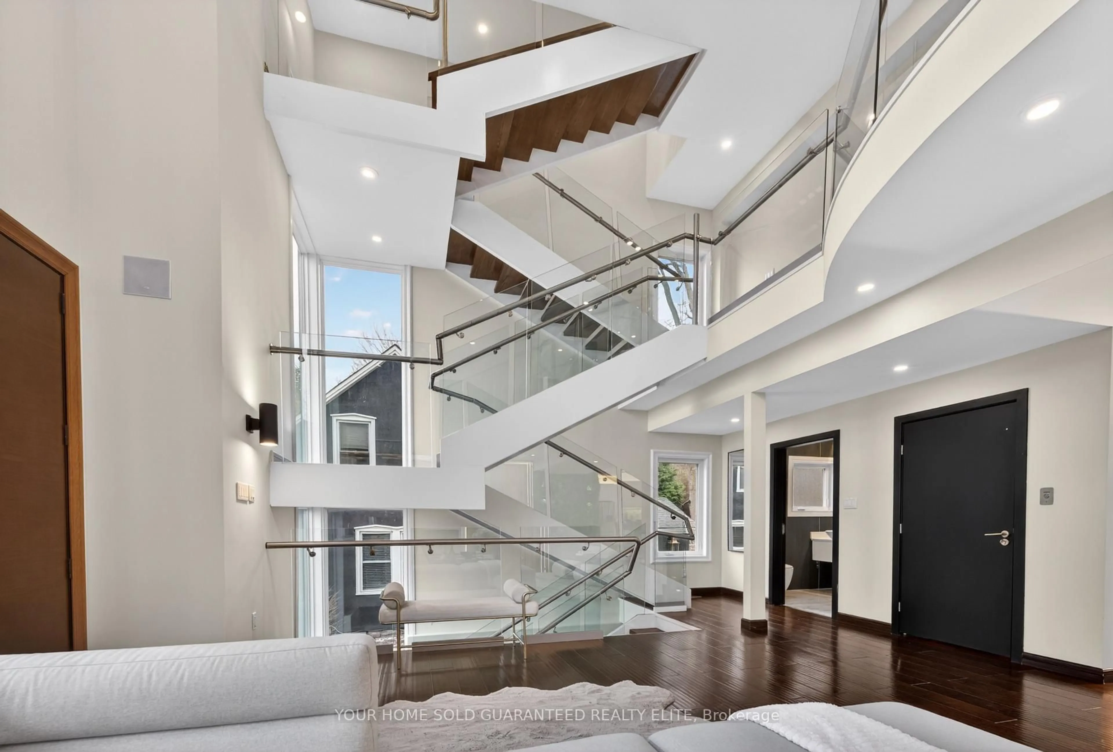 Stairs for 237B Main St, Grimsby Ontario L3M 1S1