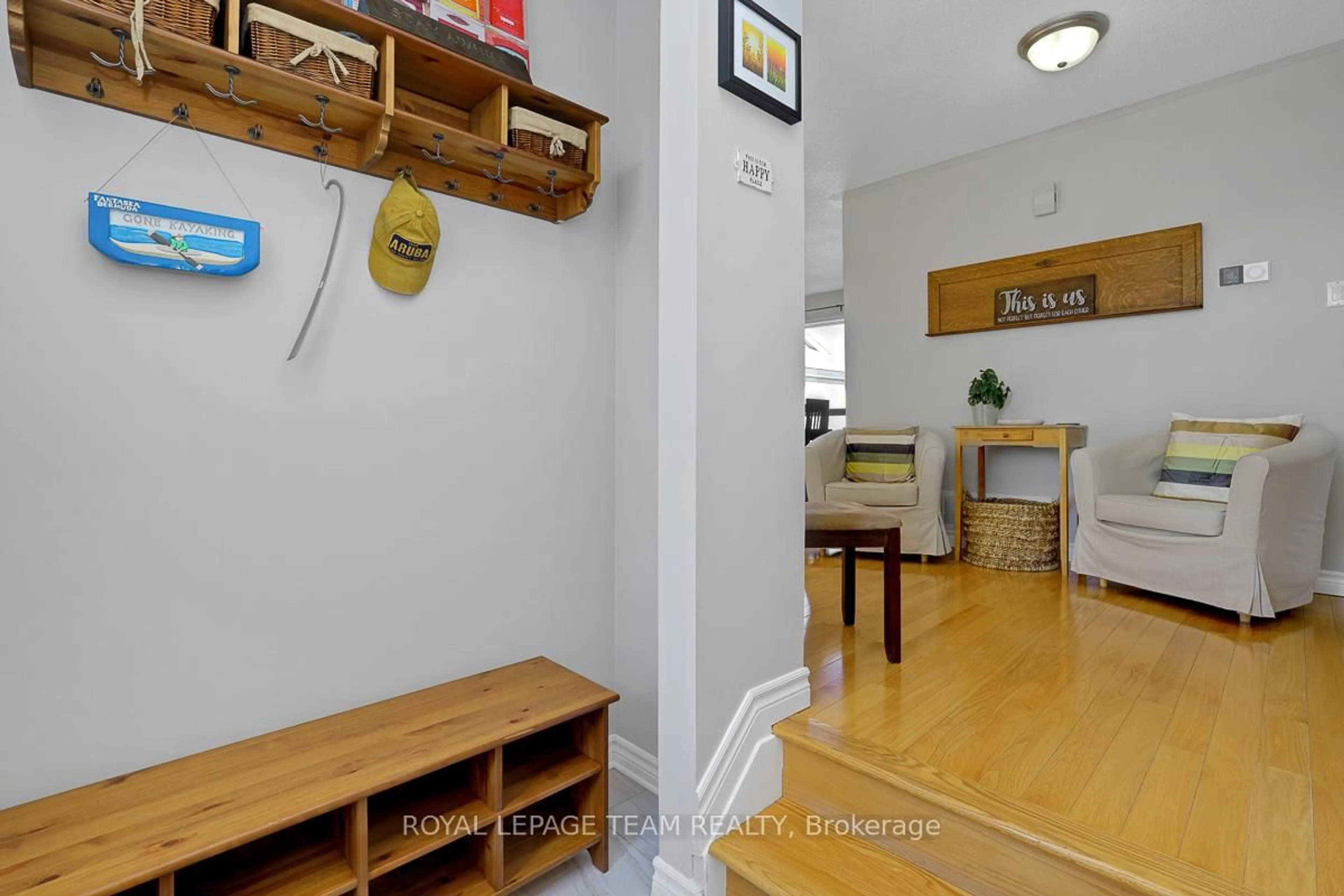 Indoor entryway for 704 Maley St, North Grenville Ontario K0G 1J0