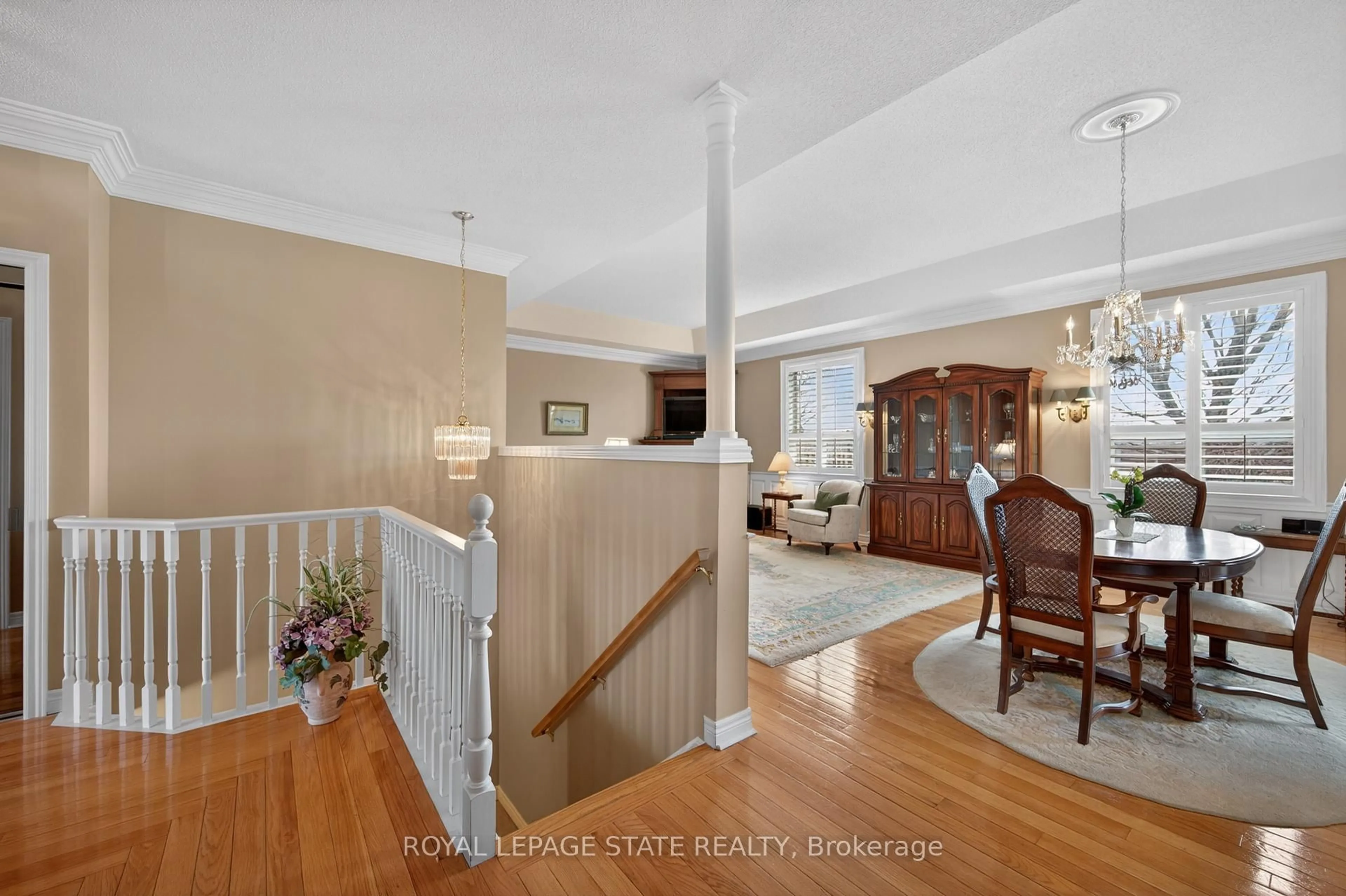 Indoor foyer for 16 Northernbreeze St #63, Hamilton Ontario L0R 1W0