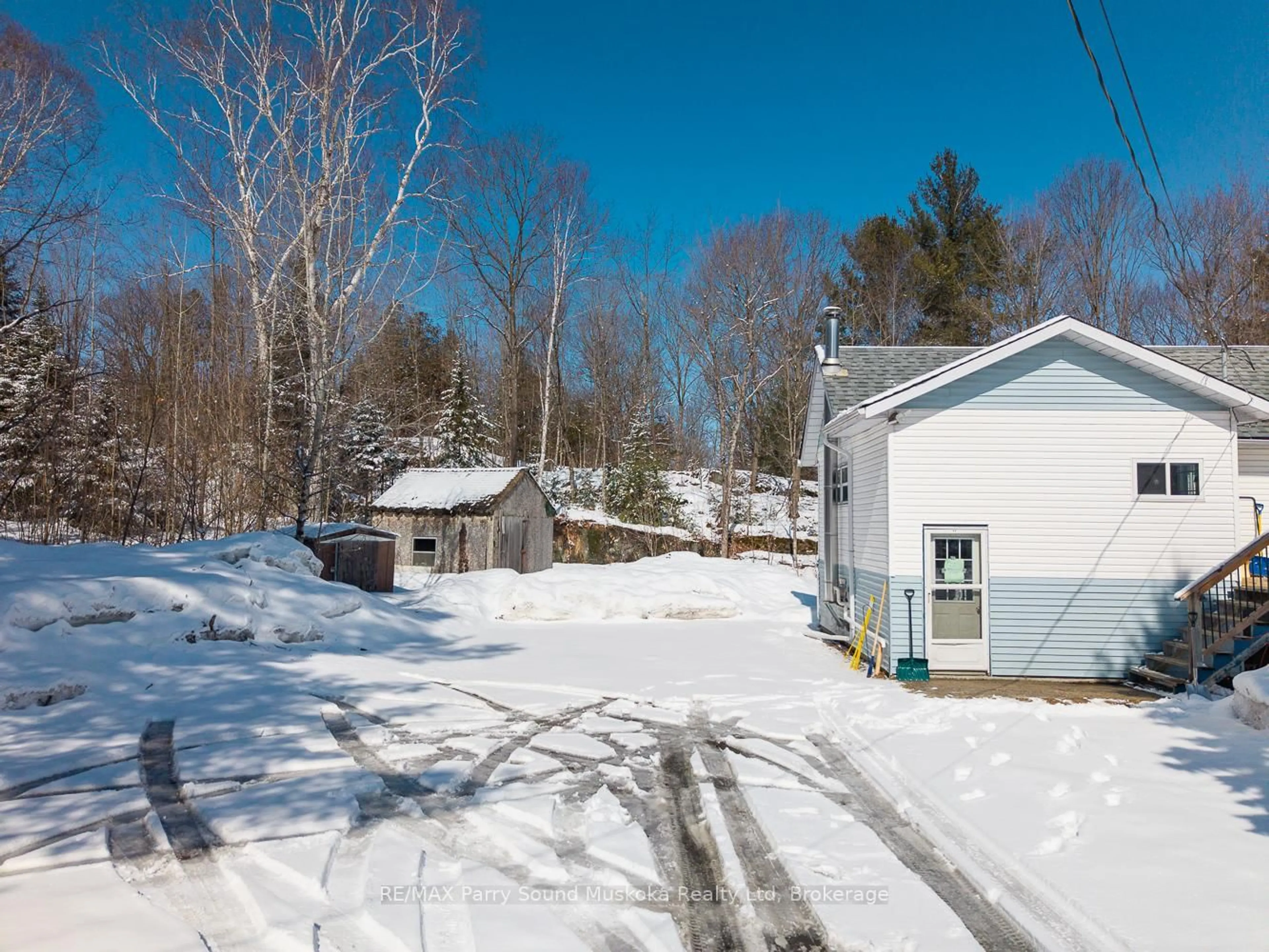 Unknown for 1 Ted Donnelly Rd, McKellar Ontario P2A 0B5