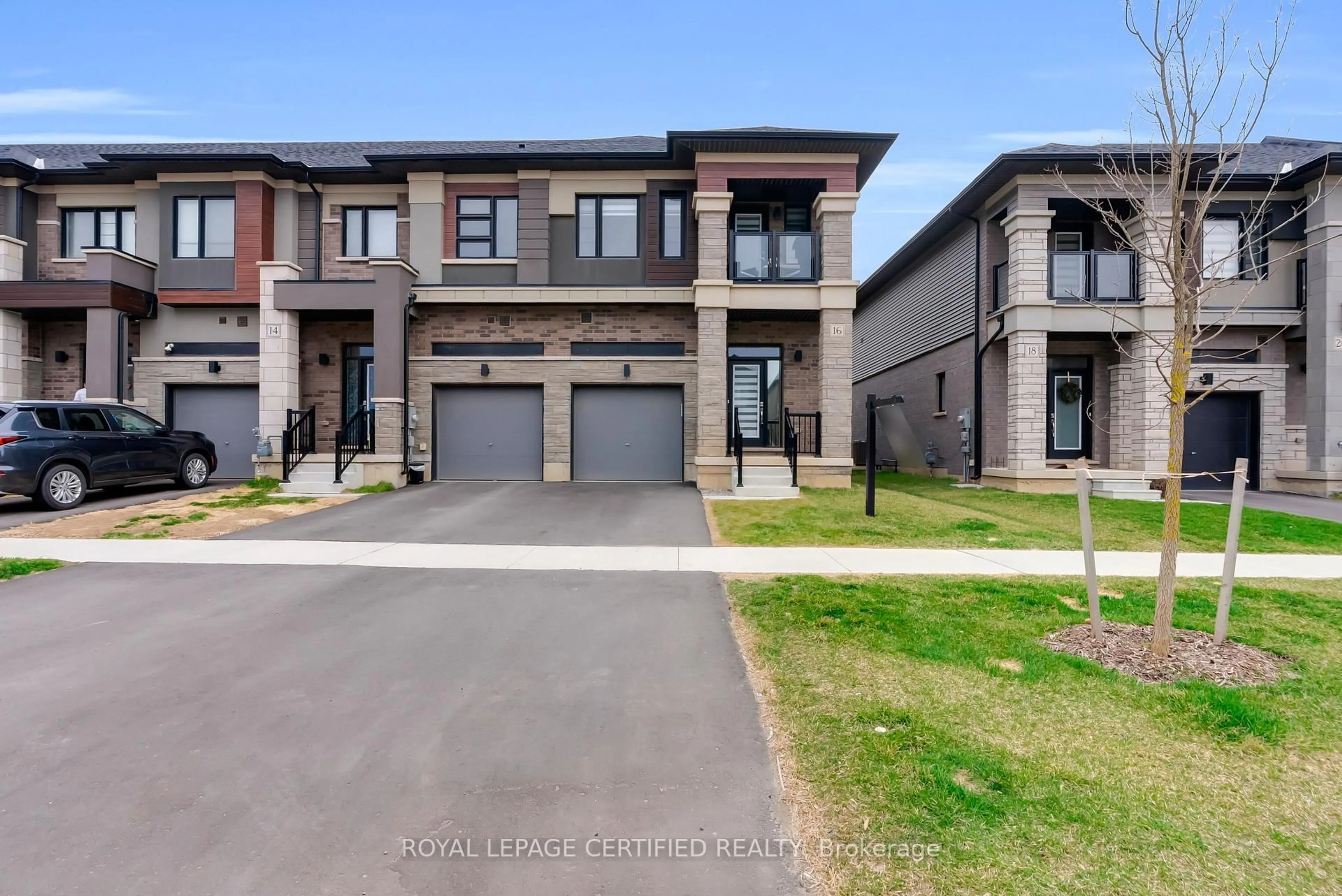 Unknown for 16 Dennis Ave, Brantford Ontario N3V 0C1