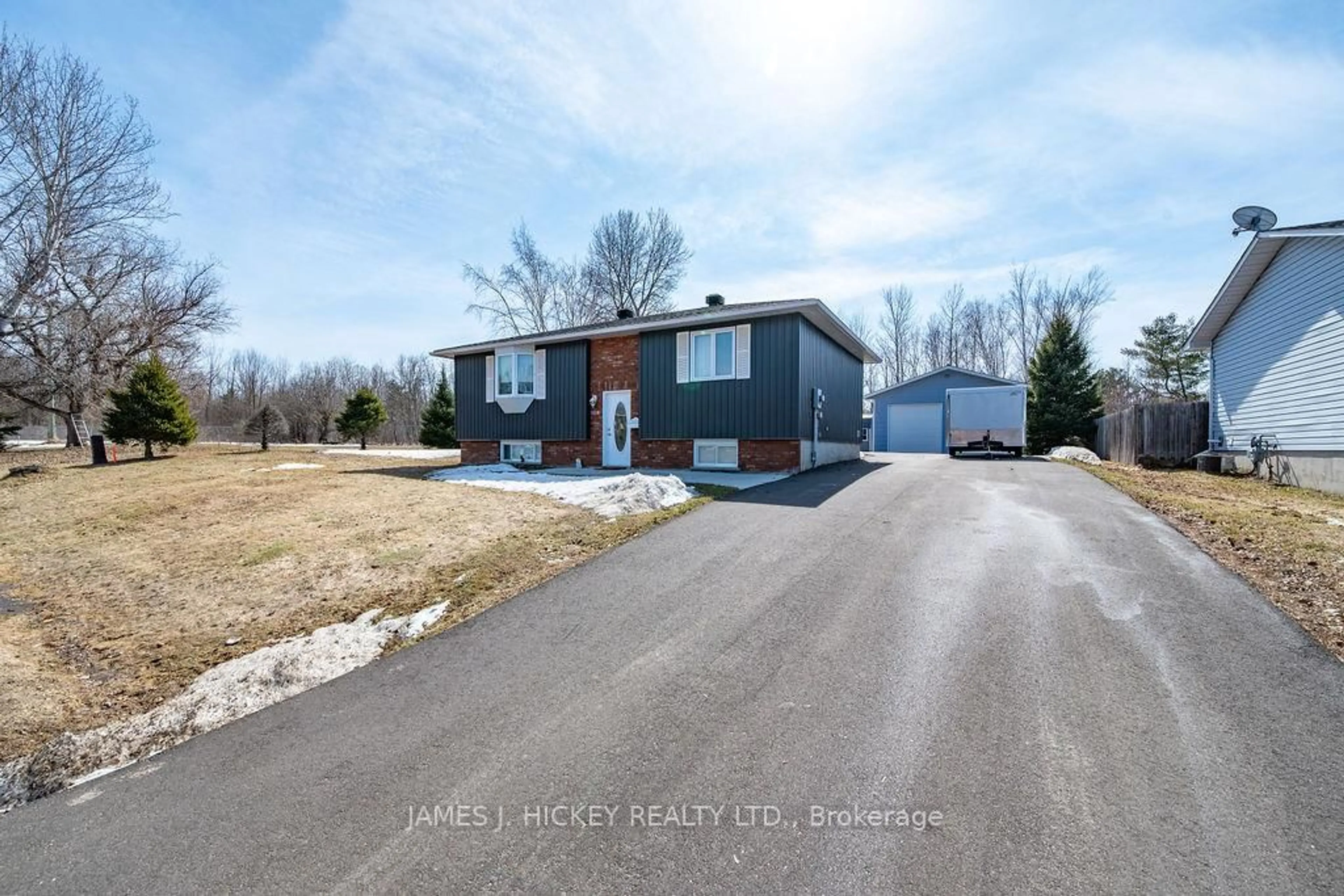 A pic from outside/outdoor area/front of a property/back of a property/a pic from drone, street for 1108 Boundary Rd, Pembroke Ontario K8A 7X1