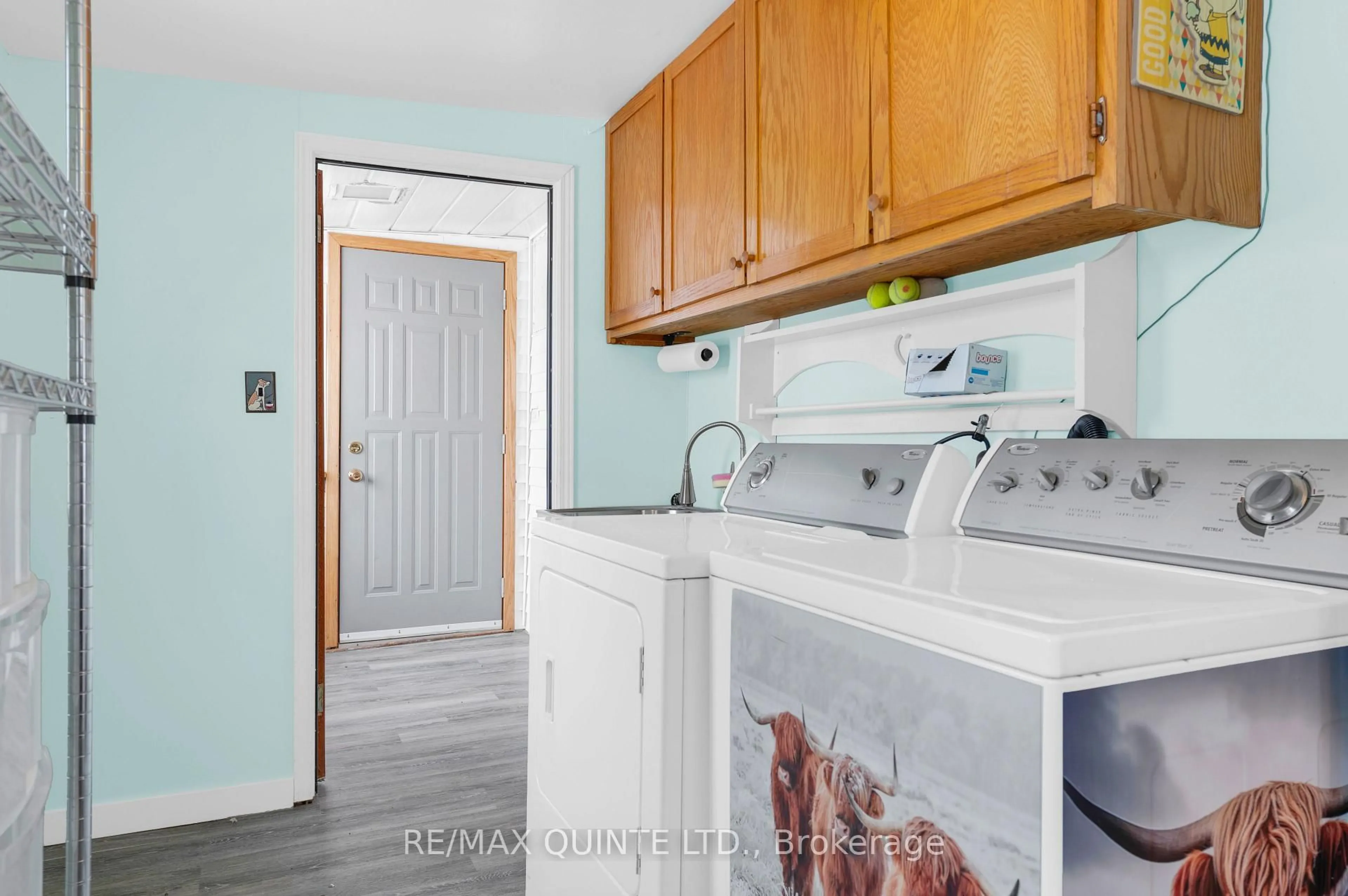 Laundry room for 311 Dundas St #31, Quinte West Ontario K8V 1M1