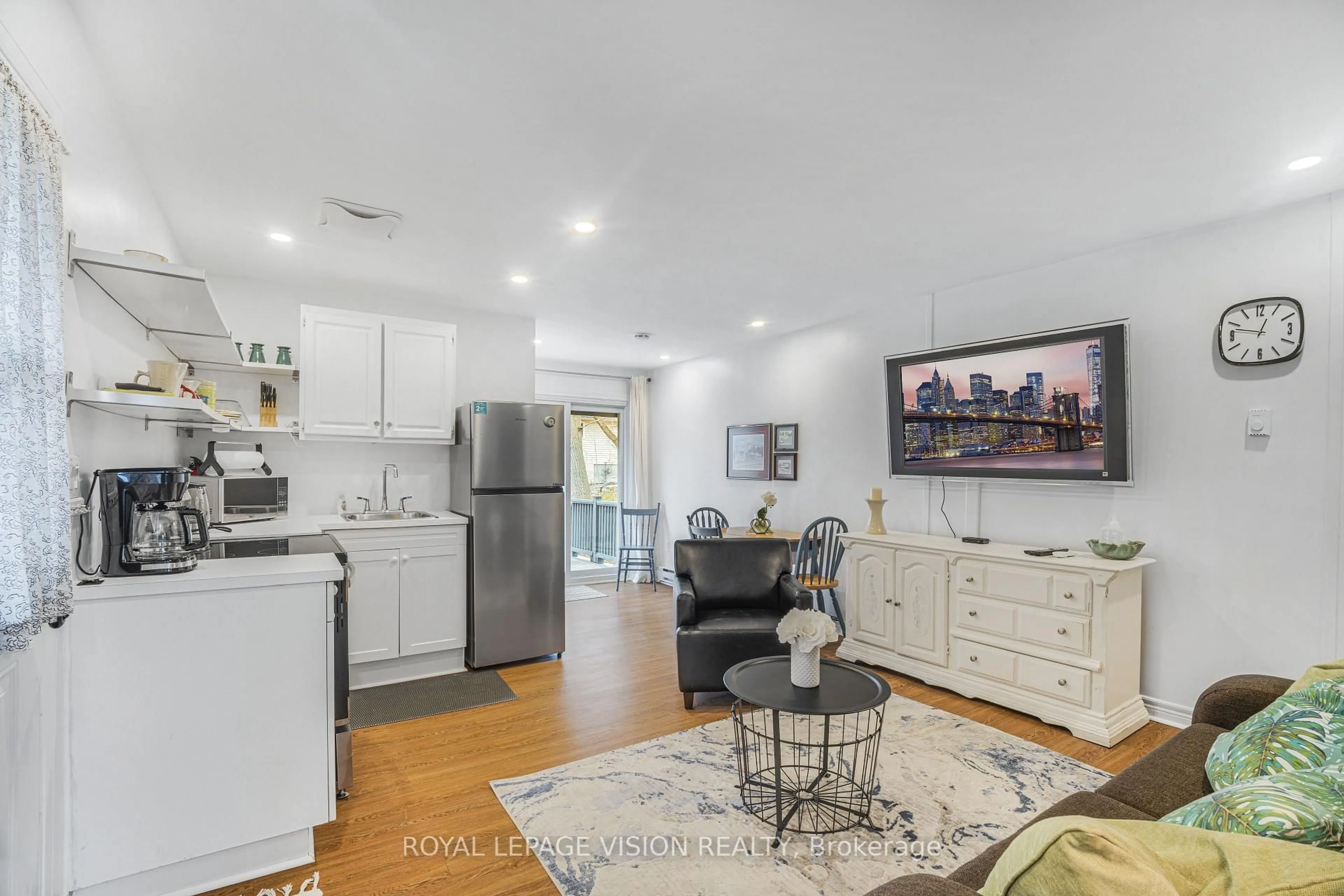 Open concept kitchen, unknown for 46 John St, Norfolk Ontario N0A 1N7