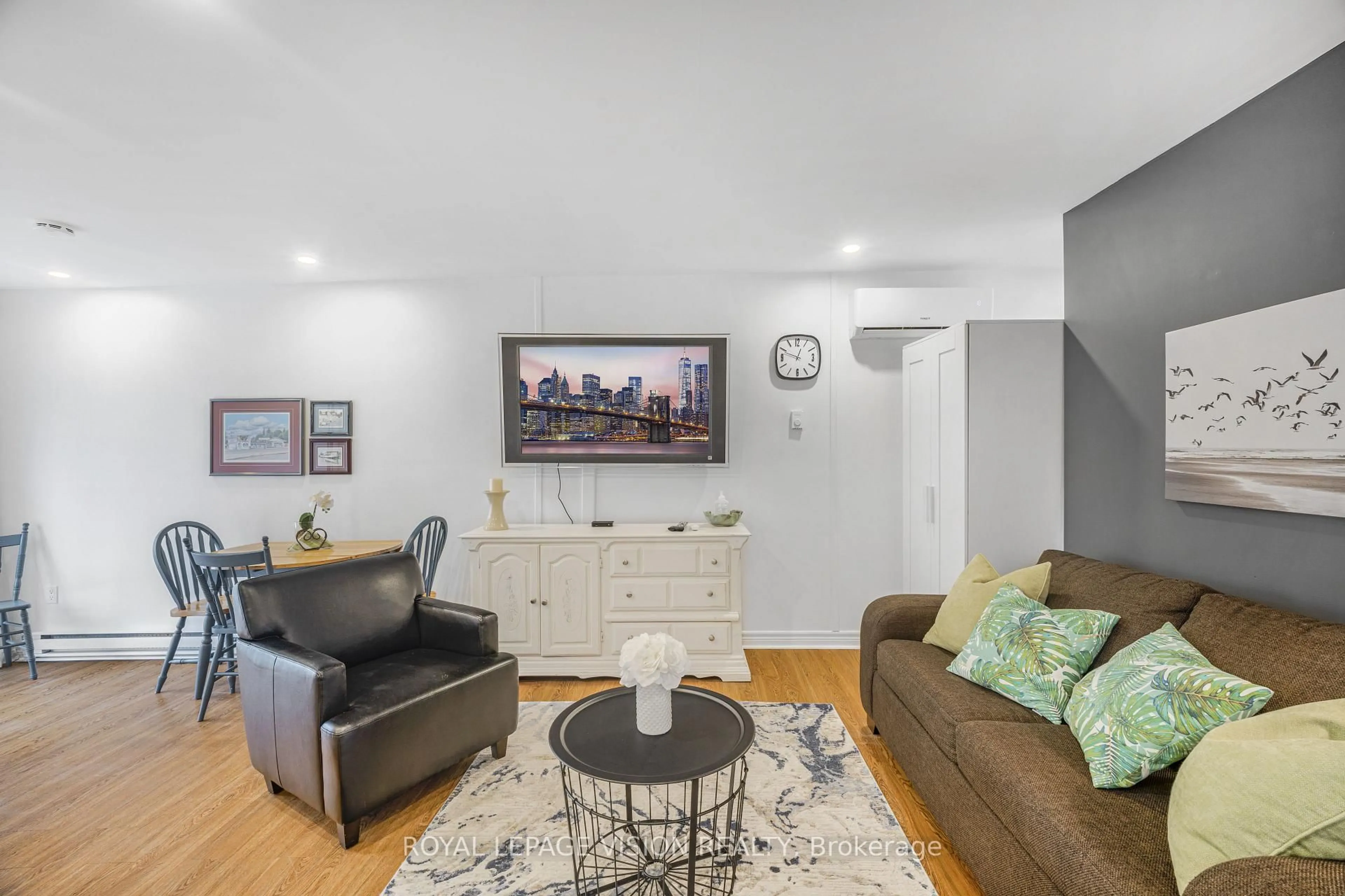 Living room with furniture, unknown for 46 John St, Norfolk Ontario N0A 1N7