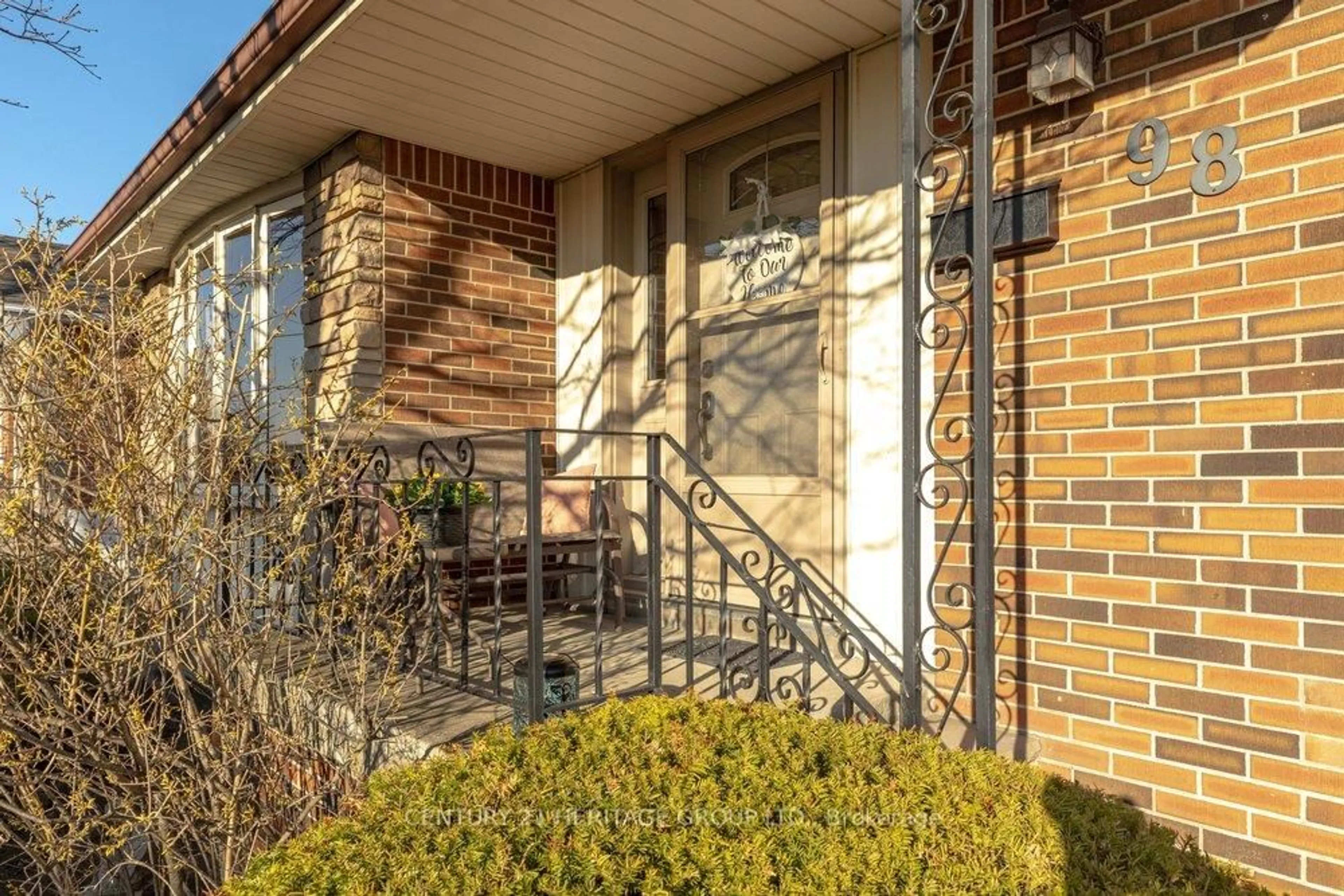 Unknown for 98 Cameo Ave, Hamilton Ontario L8V 2H3