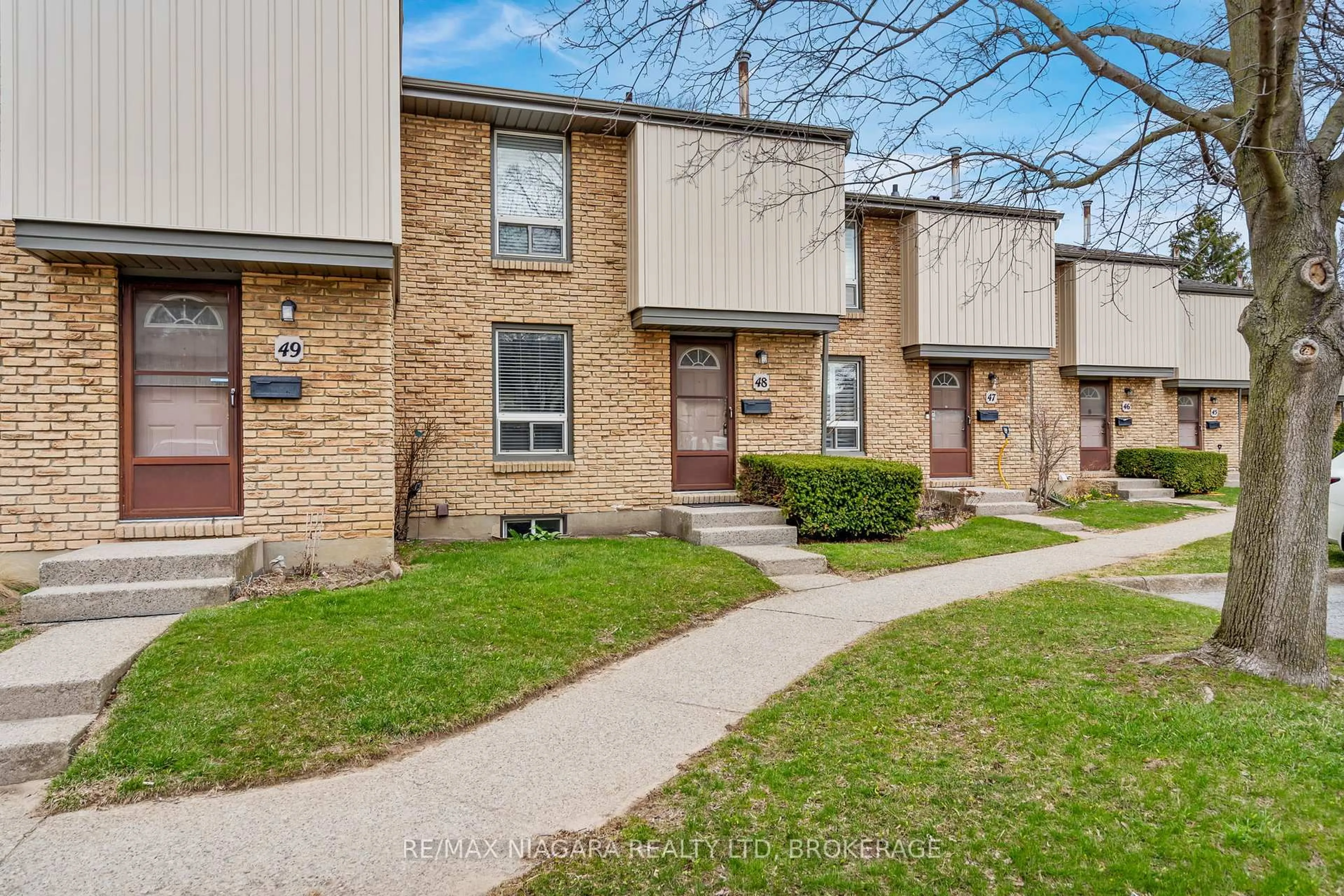 Unknown for 302 VINE St #48, St. Catharines Ontario L2M 7M6