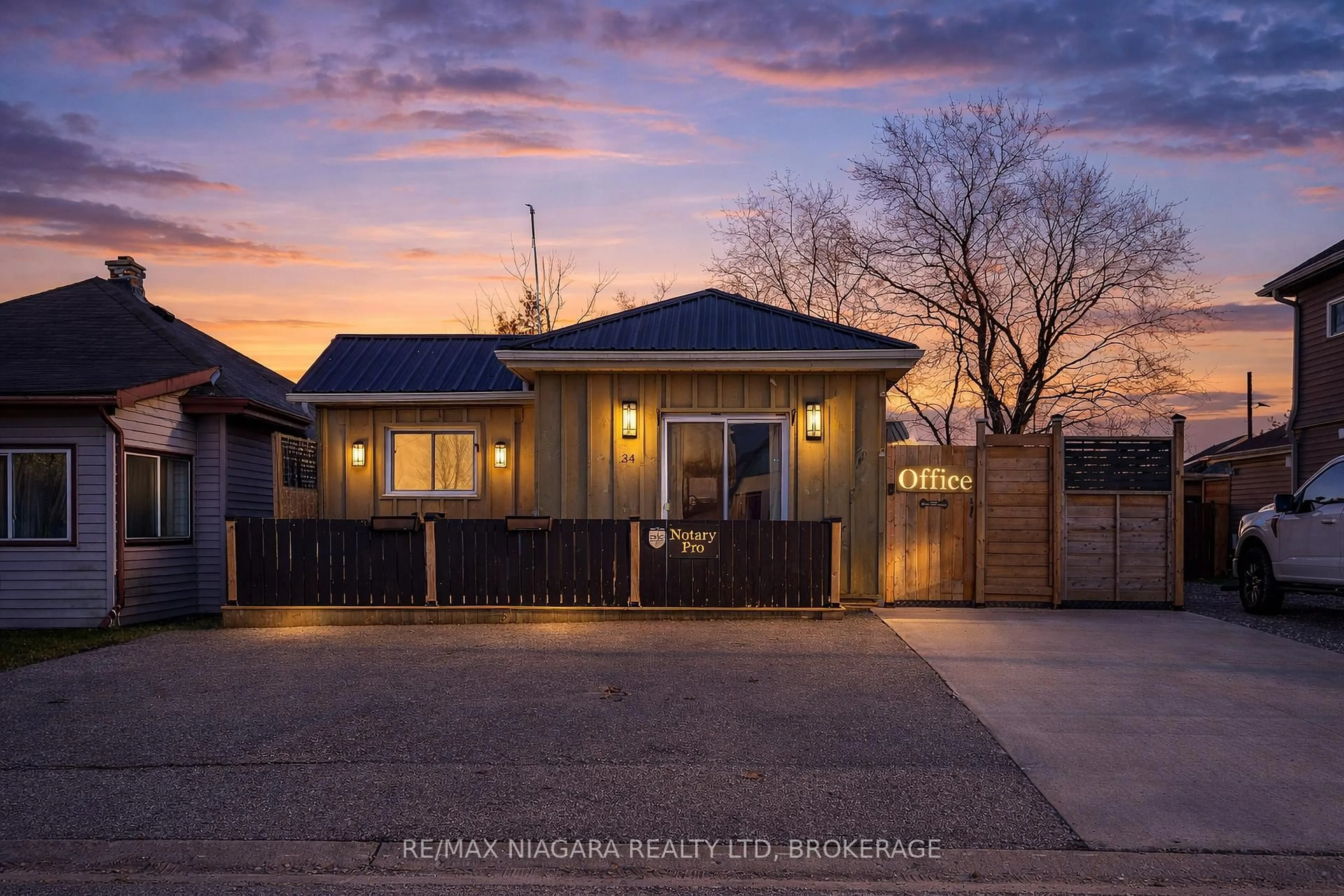 Unknown for 34 Pansy Ave, Norfolk Ontario N0A 1W7