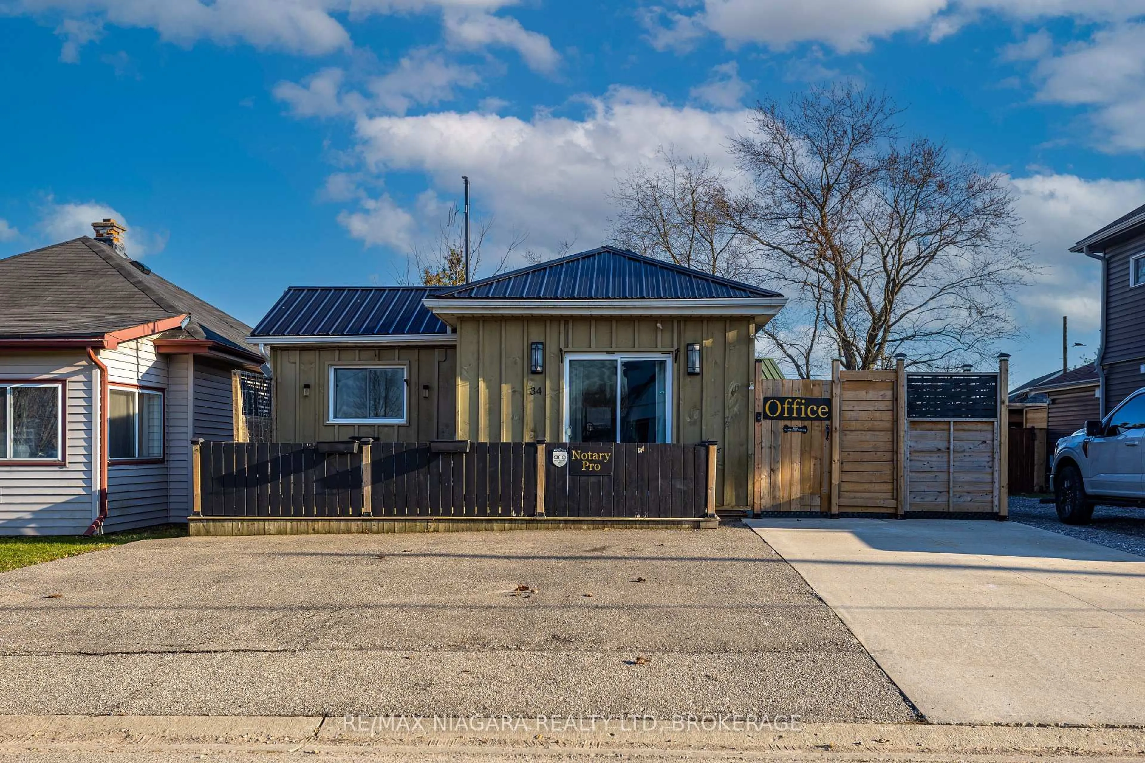 A pic from outside/outdoor area/front of a property/back of a property/a pic from drone, street for 34 Pansy Ave, Norfolk Ontario N0A 1W7