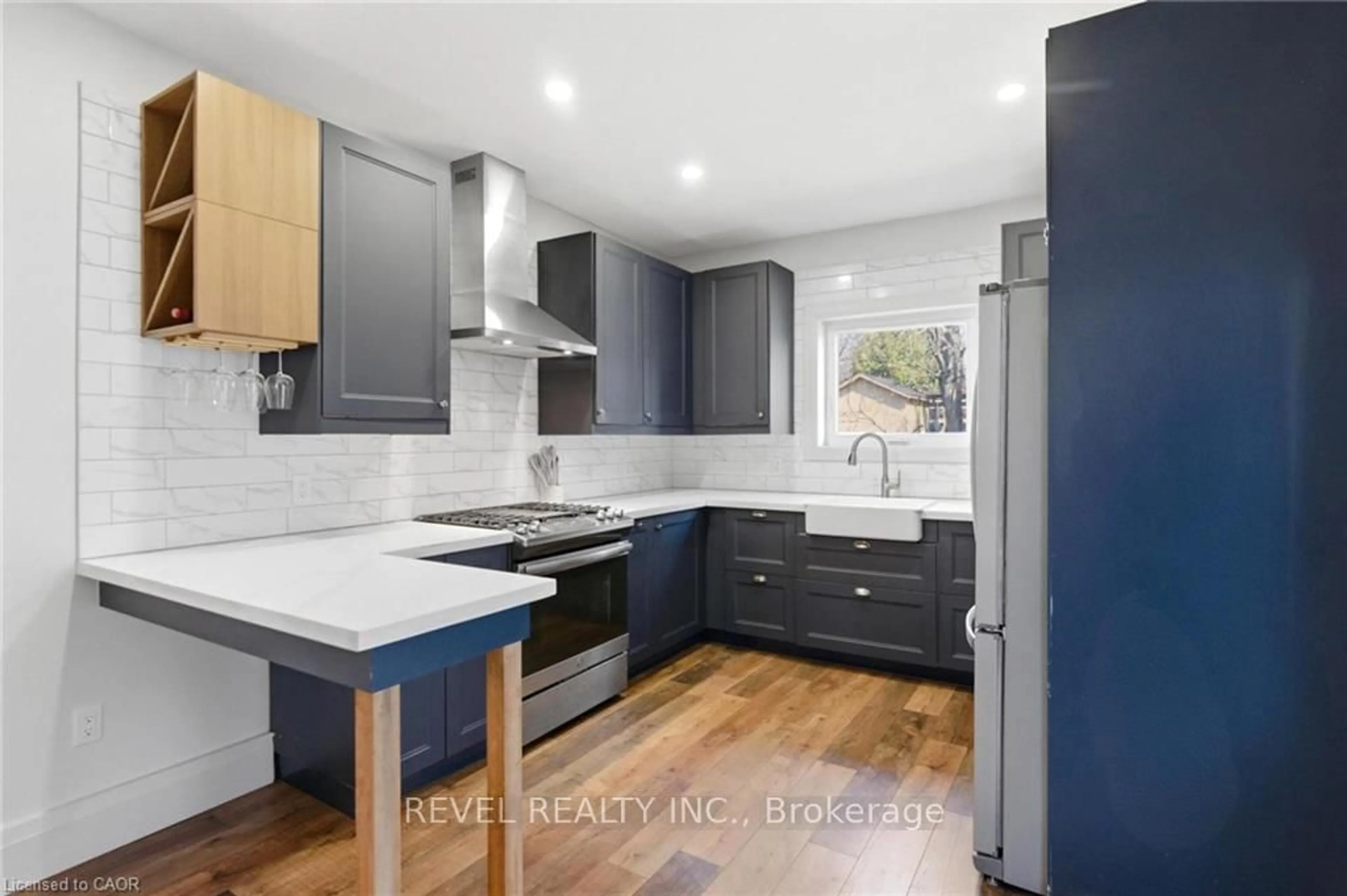 Contemporary kitchen, unknown for 47 Wood St, Hamilton Ontario L8L 3Y2