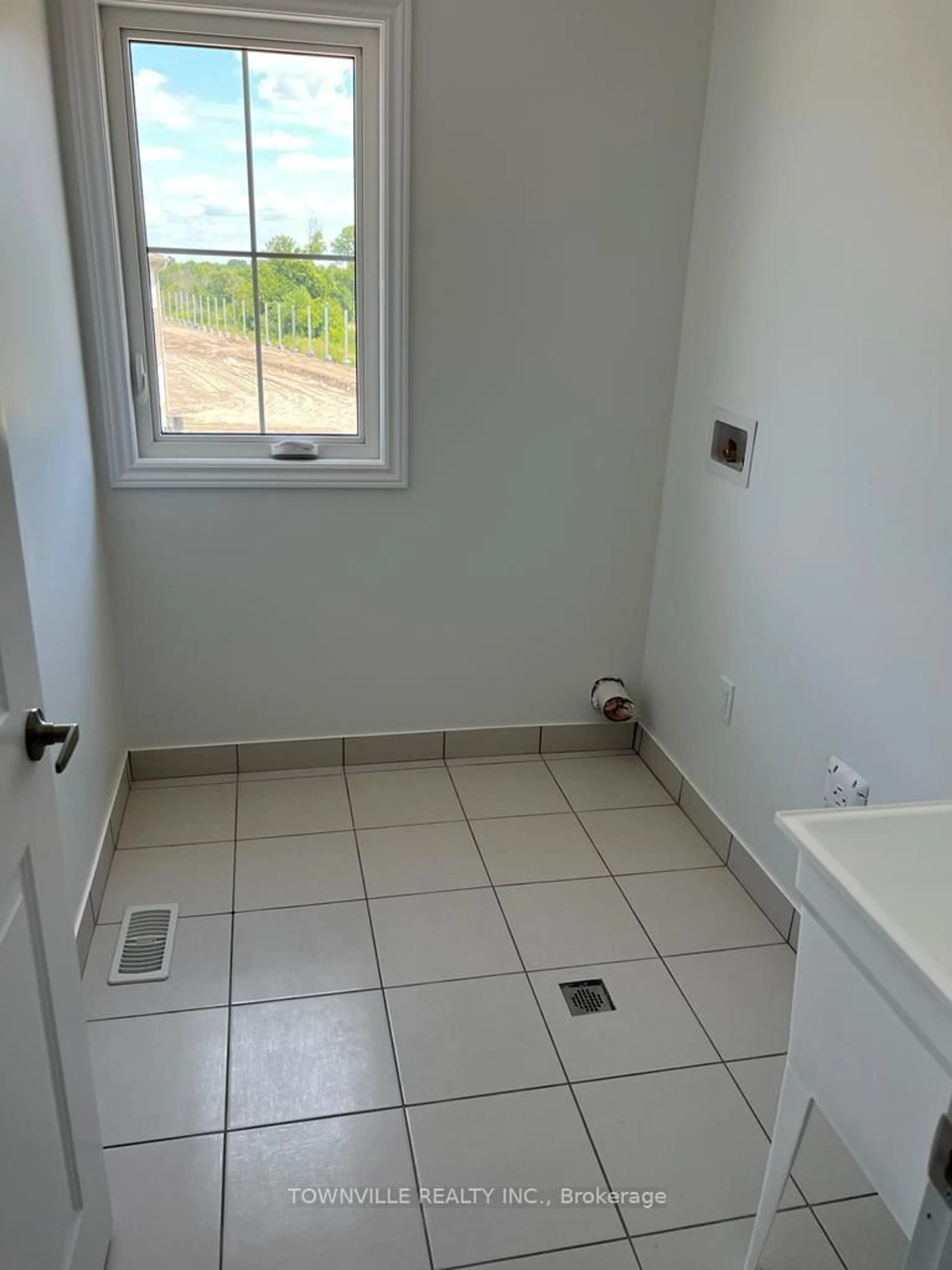 A pic of a room for 18 Lincoln Dr, Belleville Ontario K8N 0T8