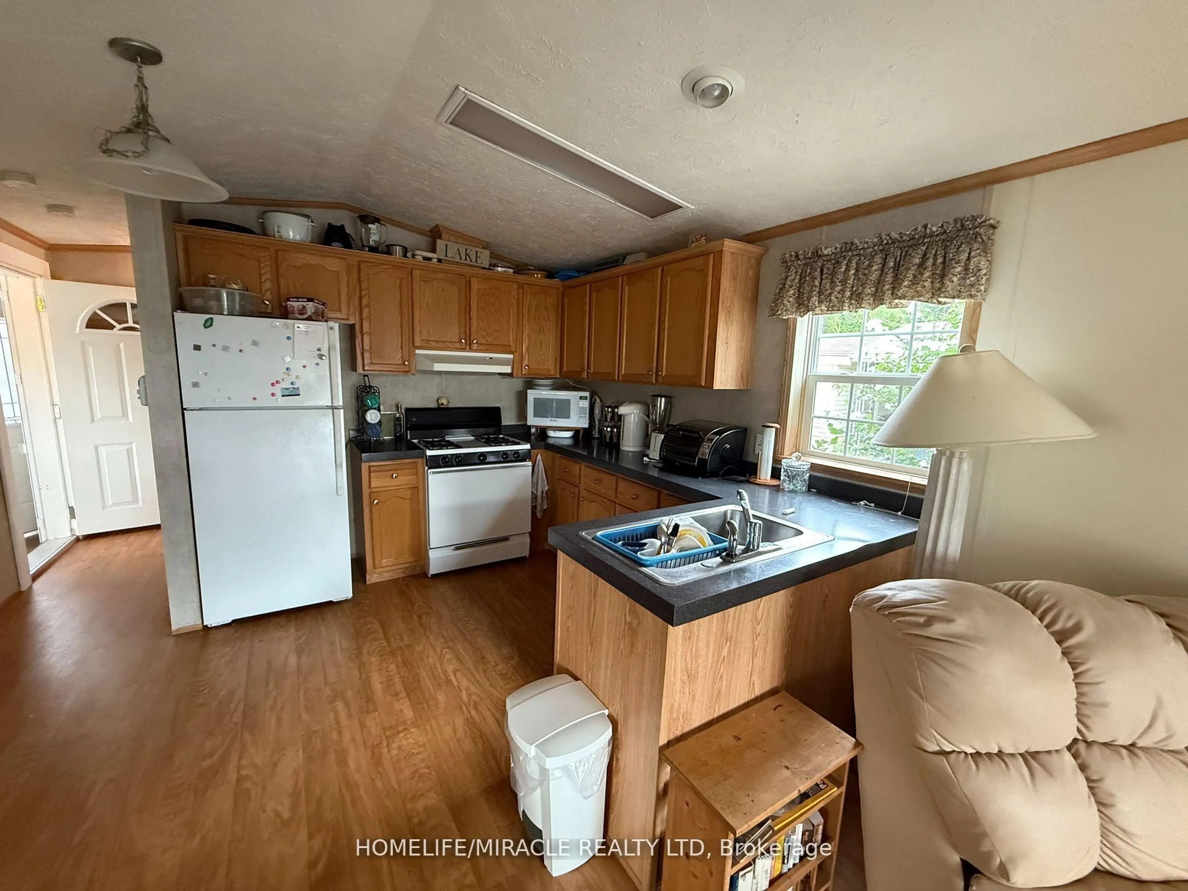 Standard kitchen, unknown for 11 Grandview Dr, Peterborough Ontario K0L 2G0
