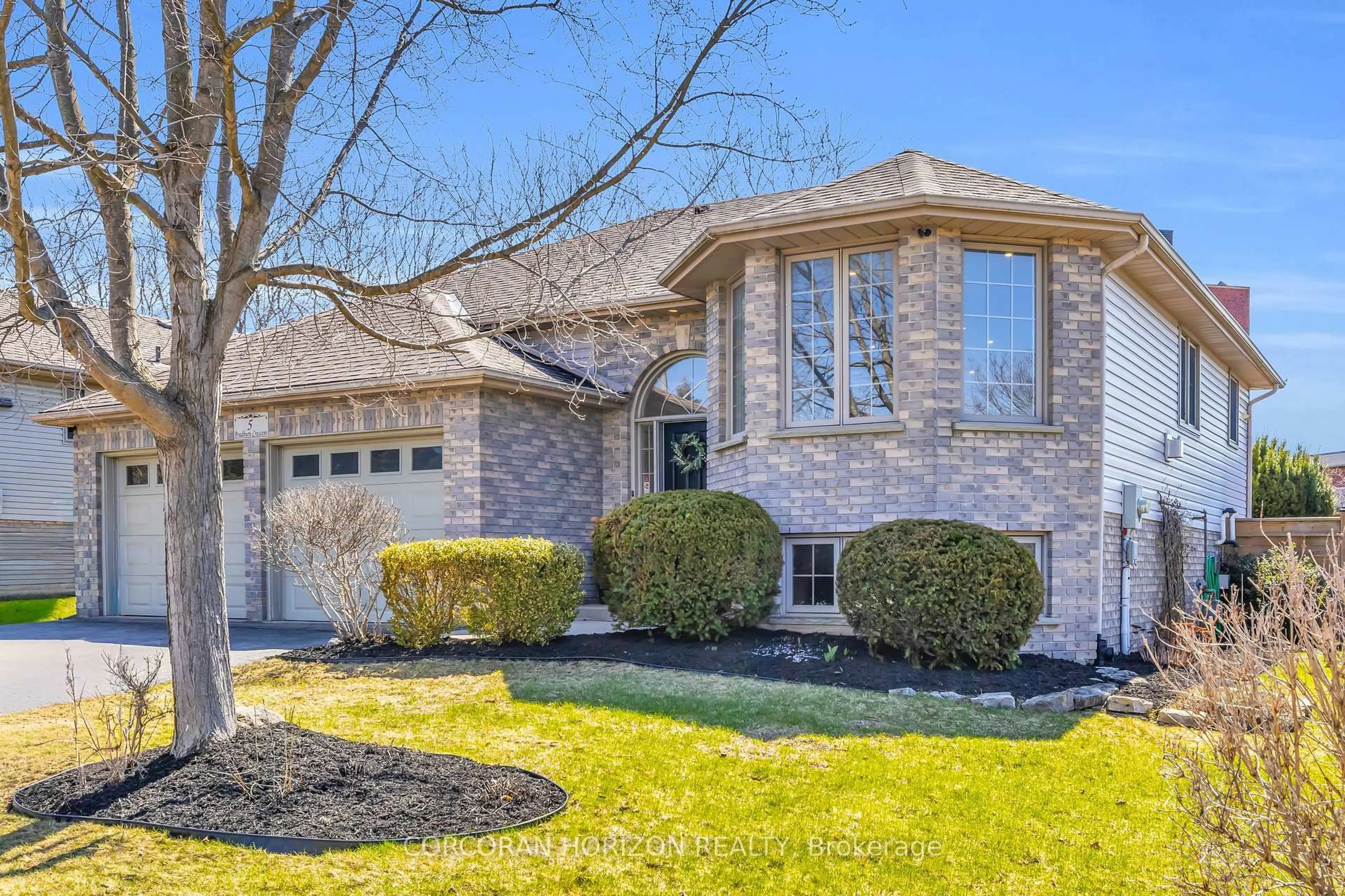 Home with brick exterior material, street for 5 Bradbury Cres, Brant Ontario N3L 4E1