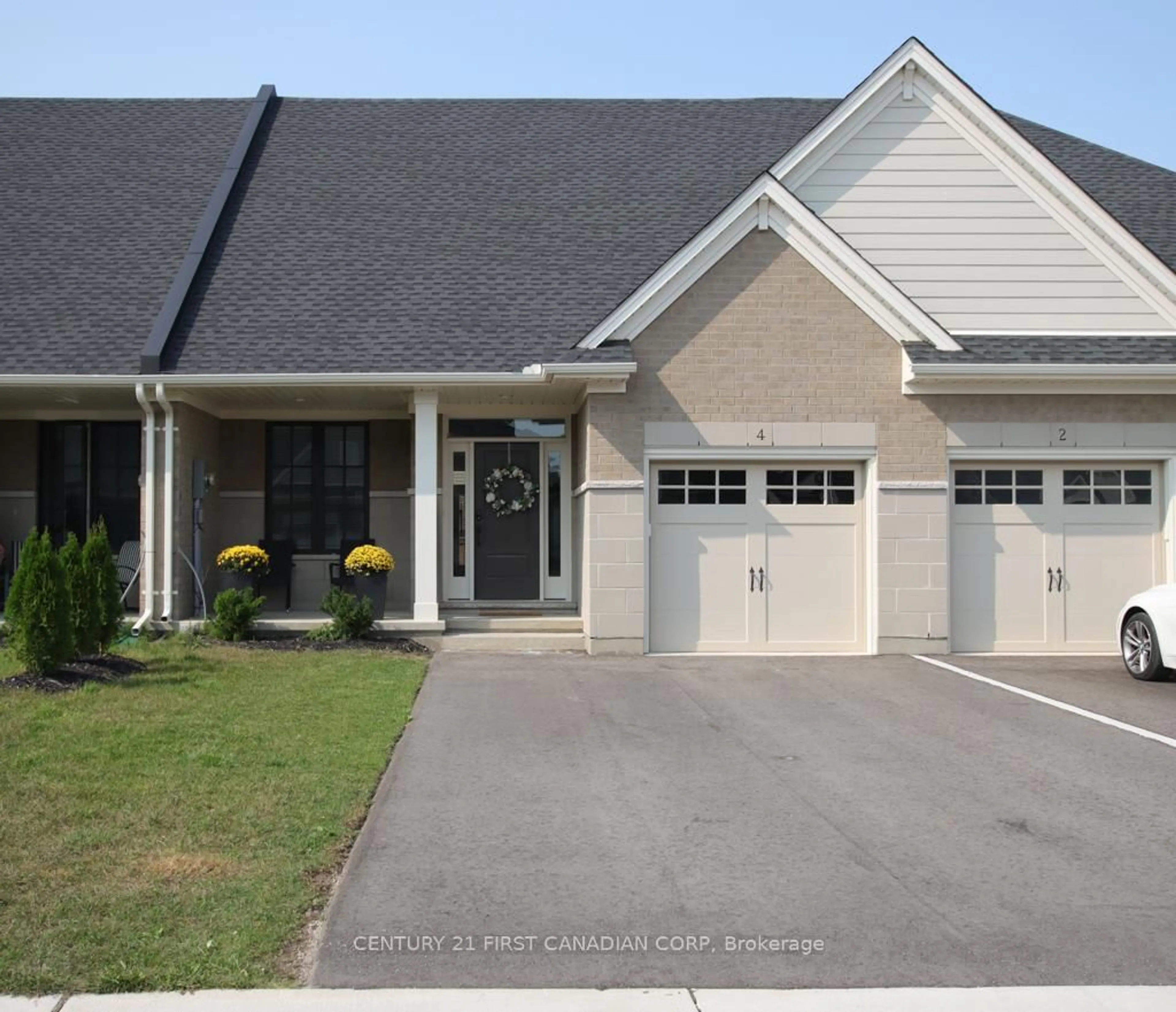 Home with vinyl exterior material, street for 4 Sierra St, Tillsonburg Ontario N4G 0J2