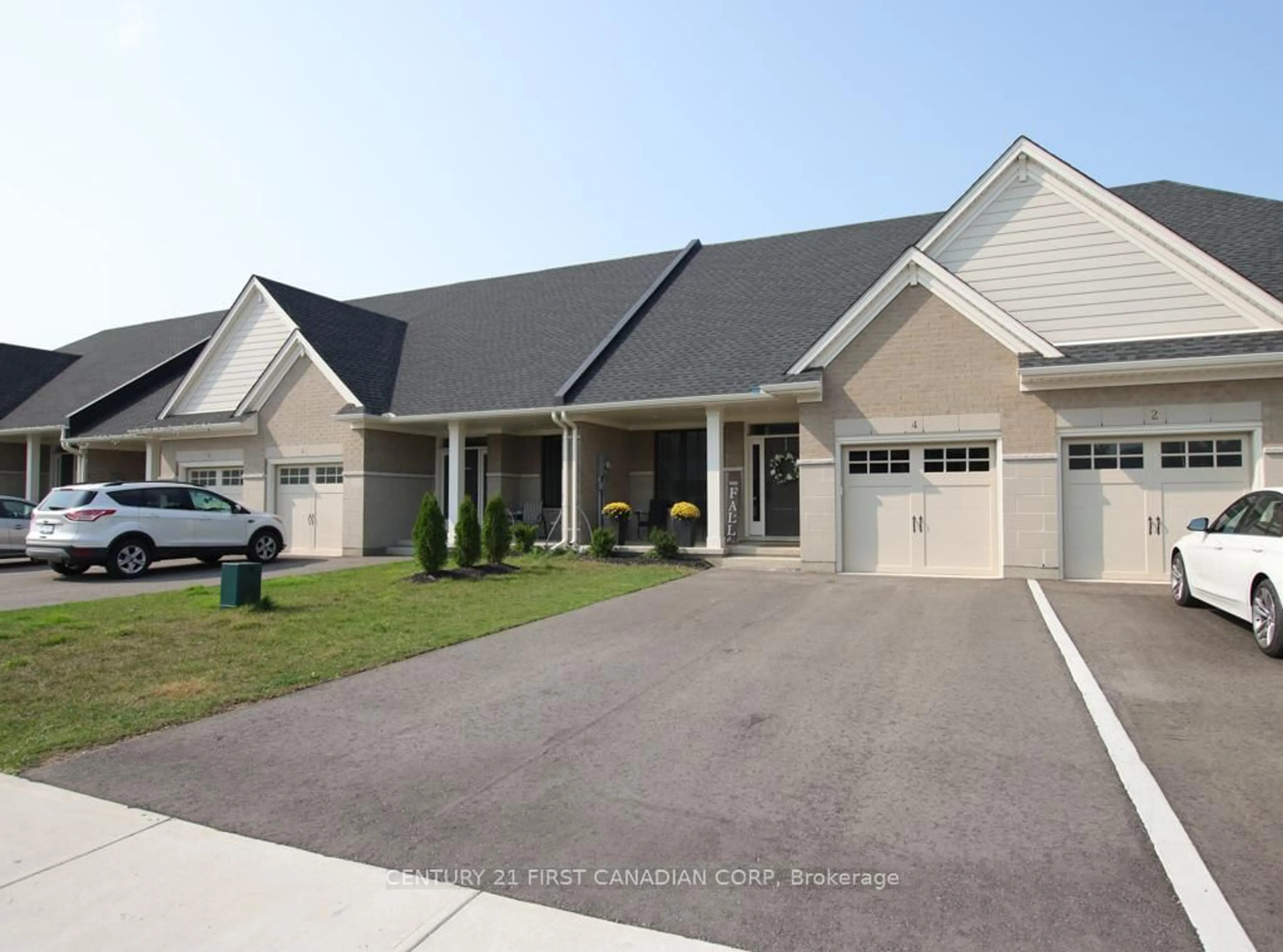 Home with vinyl exterior material, street for 4 Sierra St, Tillsonburg Ontario N4G 0J2