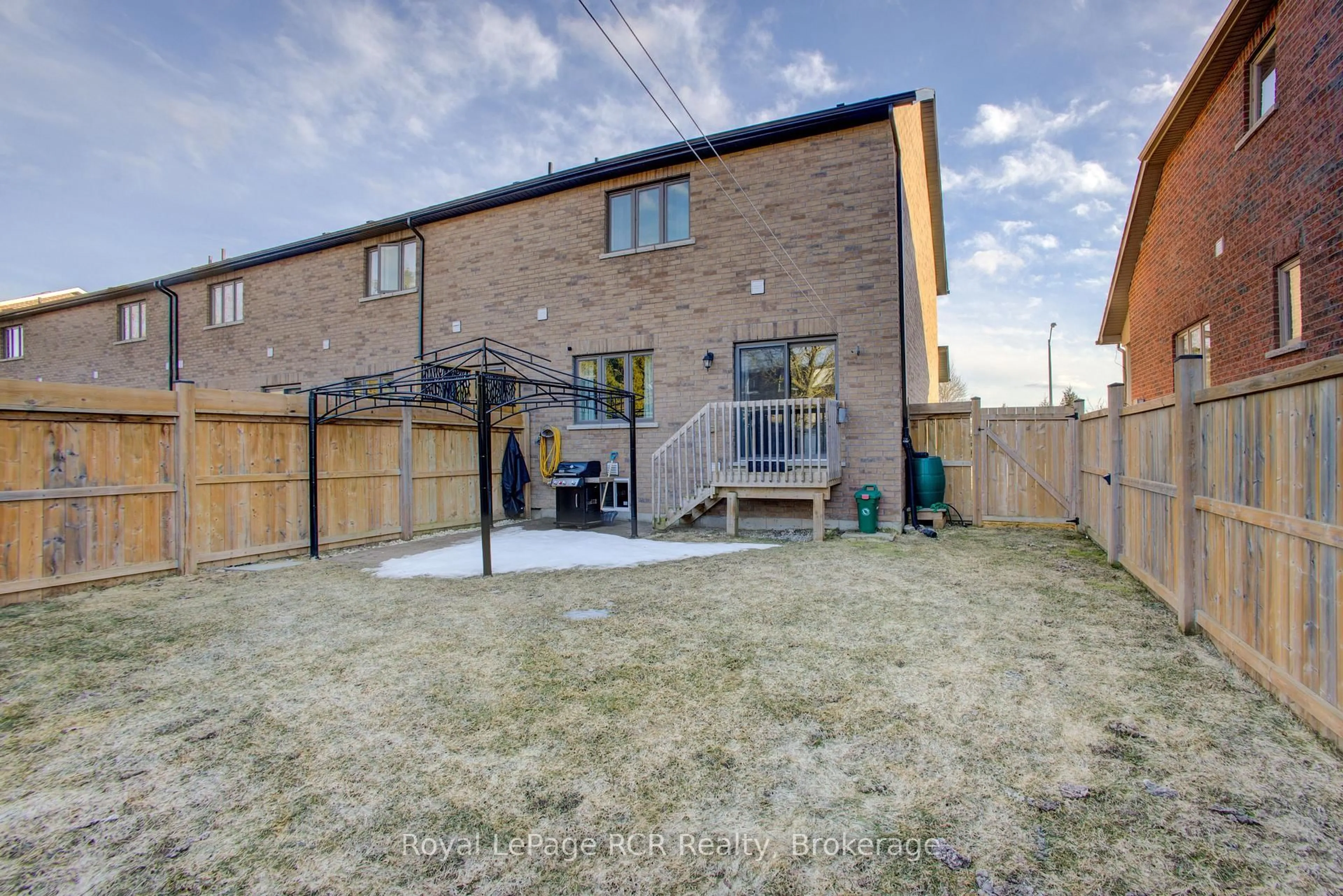 A pic from outside/outdoor area/front of a property/back of a property/a pic from drone, street for 117 Berkshire Dr, Wellington North Ontario N0G 1A0
