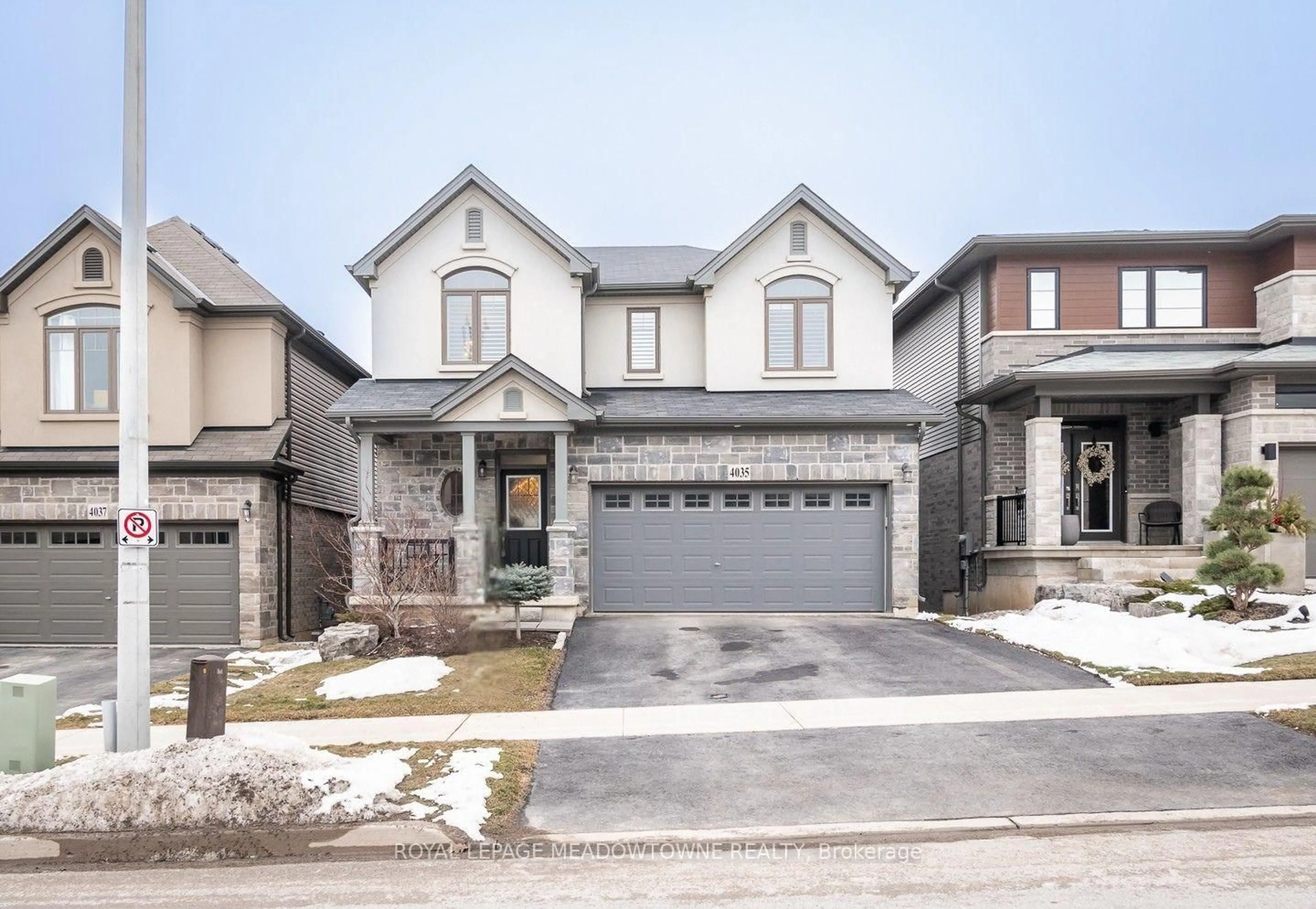 Home with brick exterior material, street for 4035 Stadelbauer Dr, Lincoln Ontario L3J 0S5