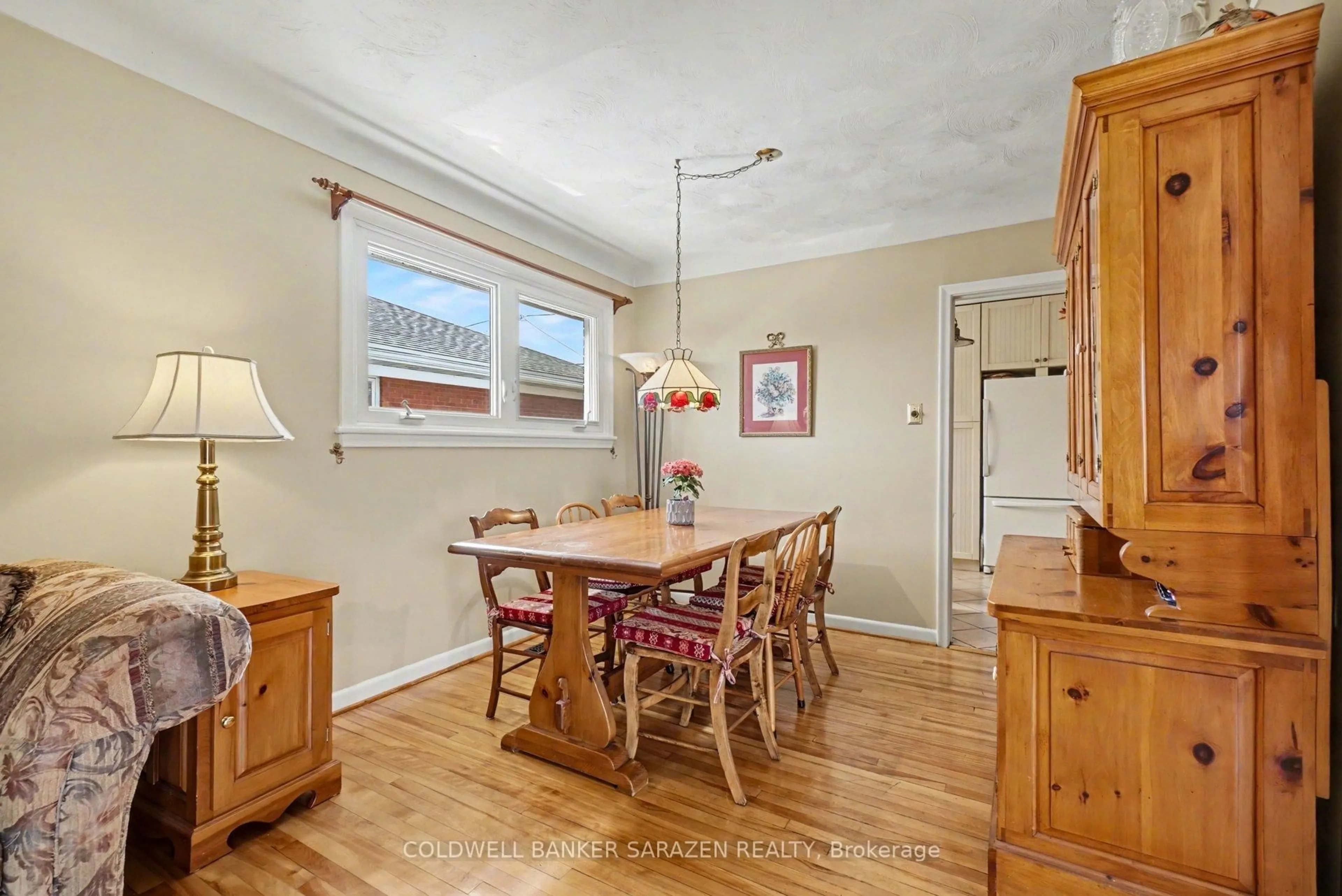 Dining room, wood/laminate floor for 1306 Hanbury St, Ottawa Ontario K2C 2M2