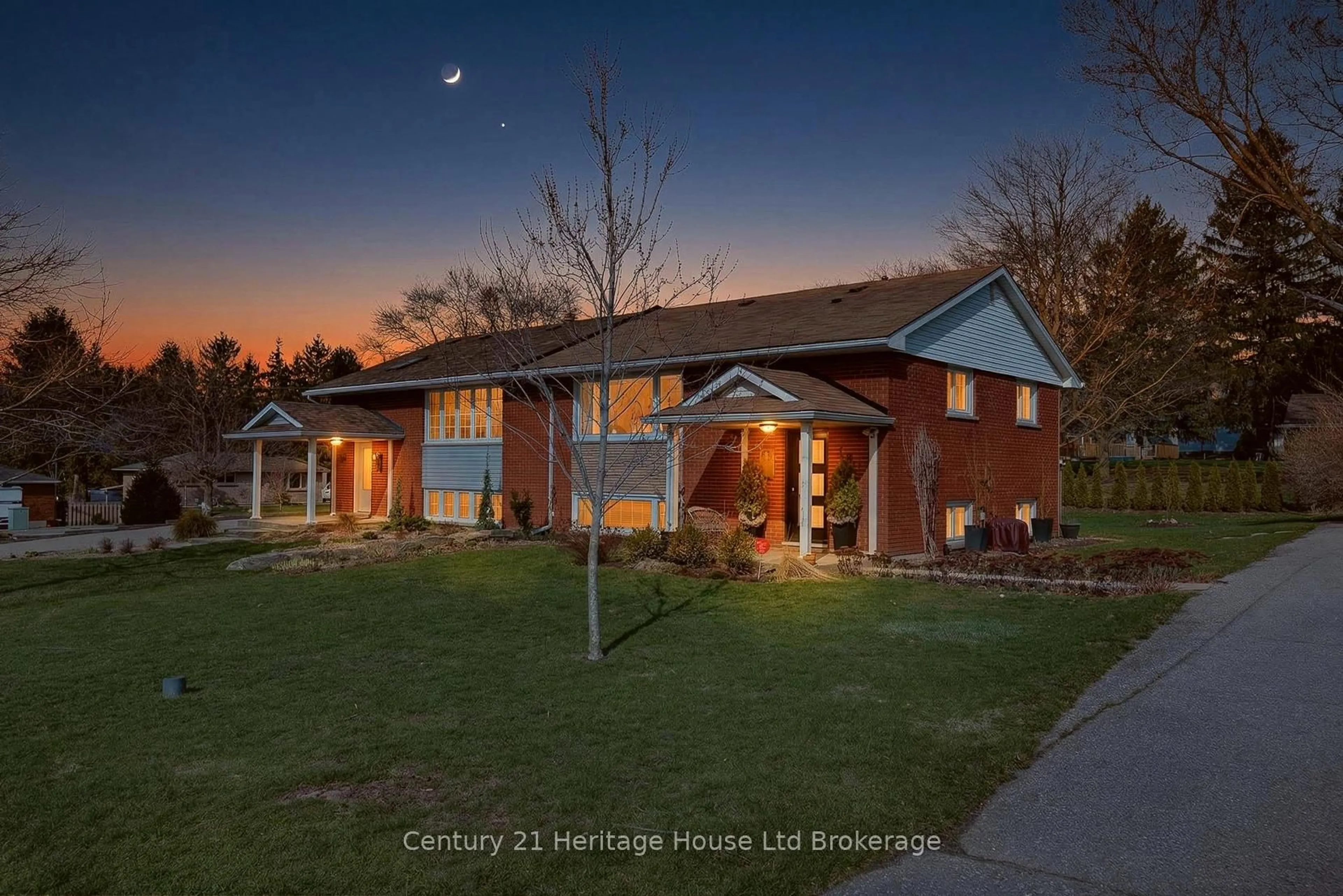 Home with brick exterior material, street for 181 Clarke Rd, Ingersoll Ontario N5C 3T7