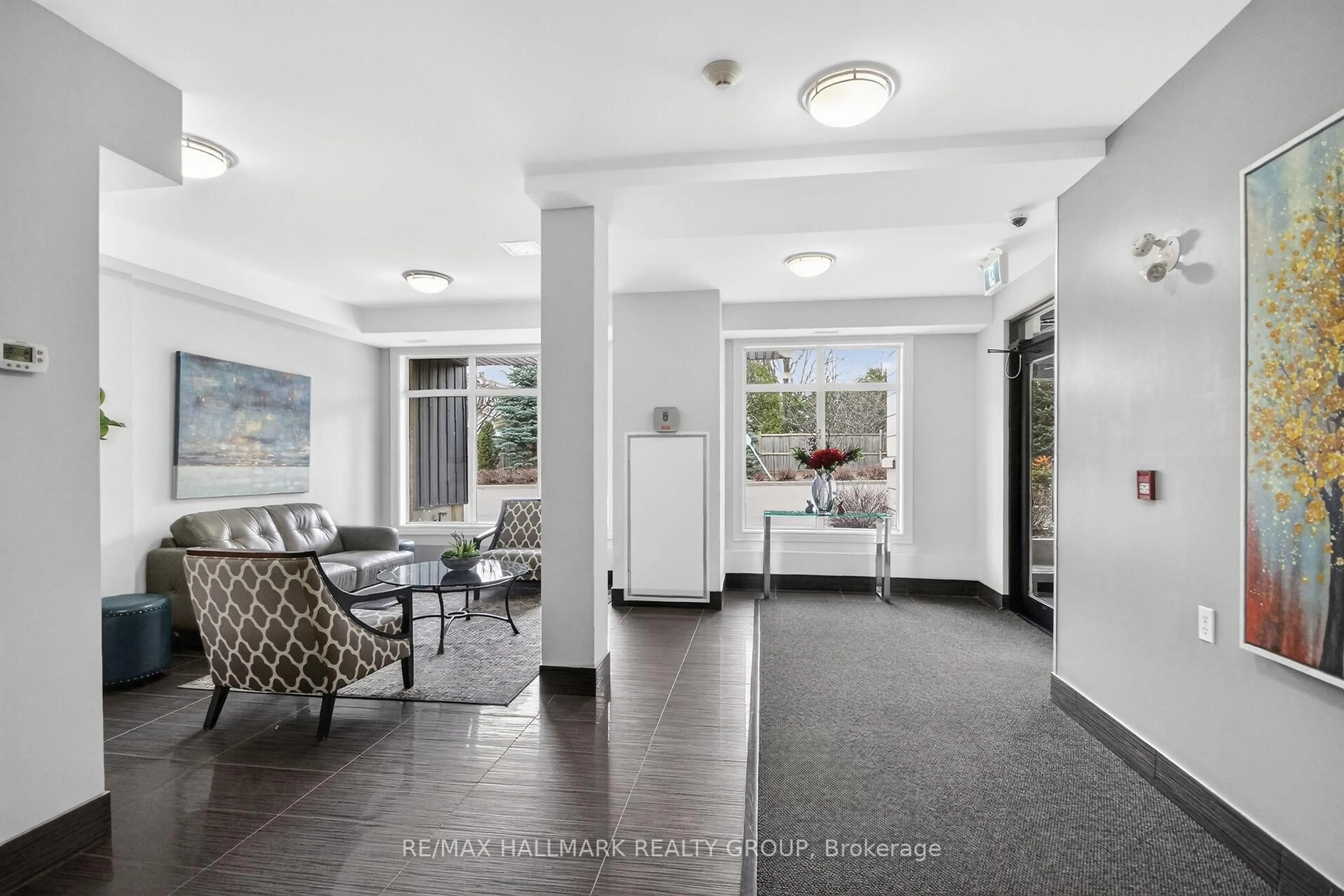 Indoor foyer for 3684 Fallowfield Rd #220, Ottawa Ontario K2J 4H3