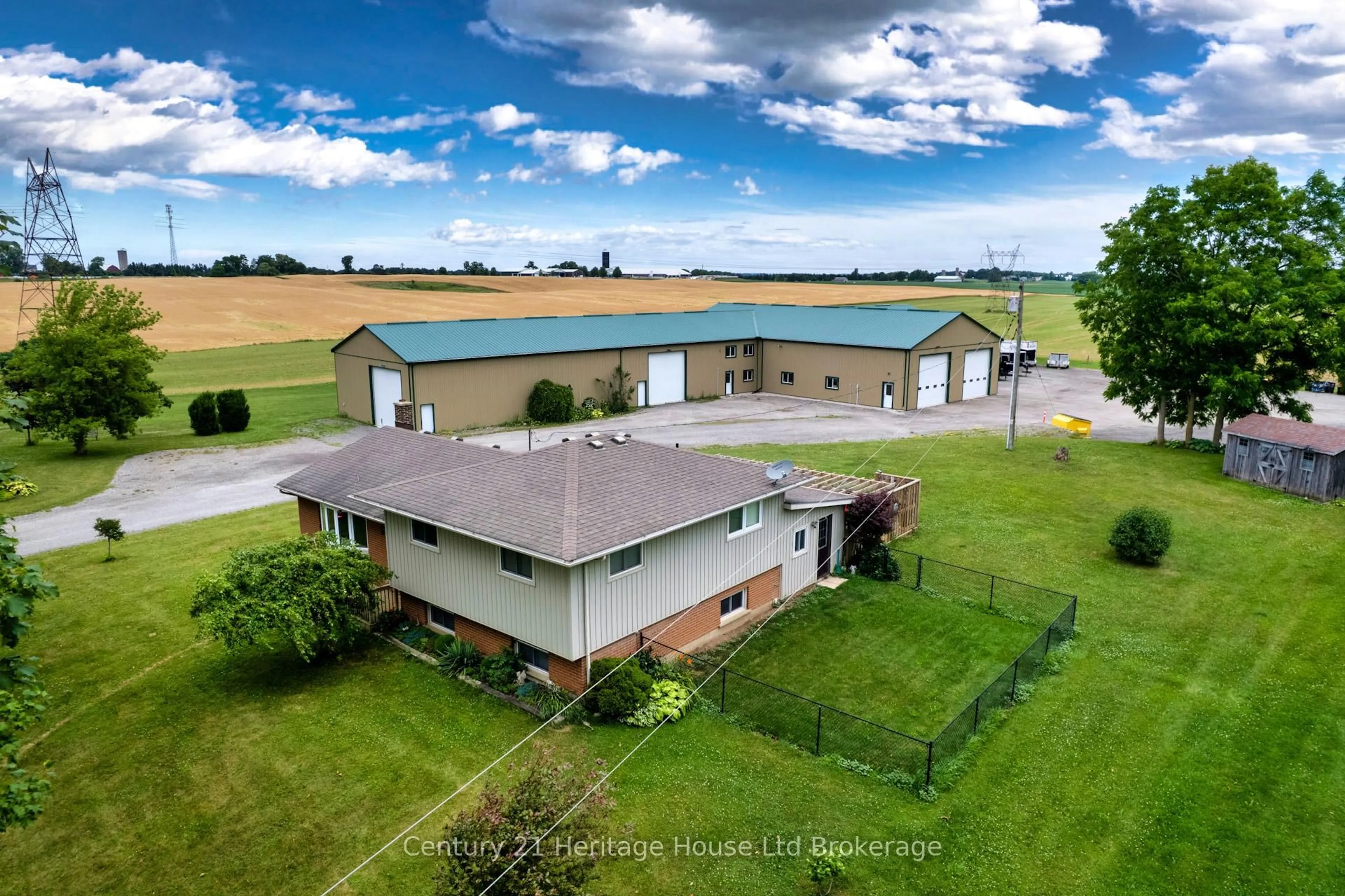A pic from outside/outdoor area/front of a property/back of a property/a pic from drone, building for 3208 -3214 Pigram Line, South-West Oxford Ontario N0J 1W0
