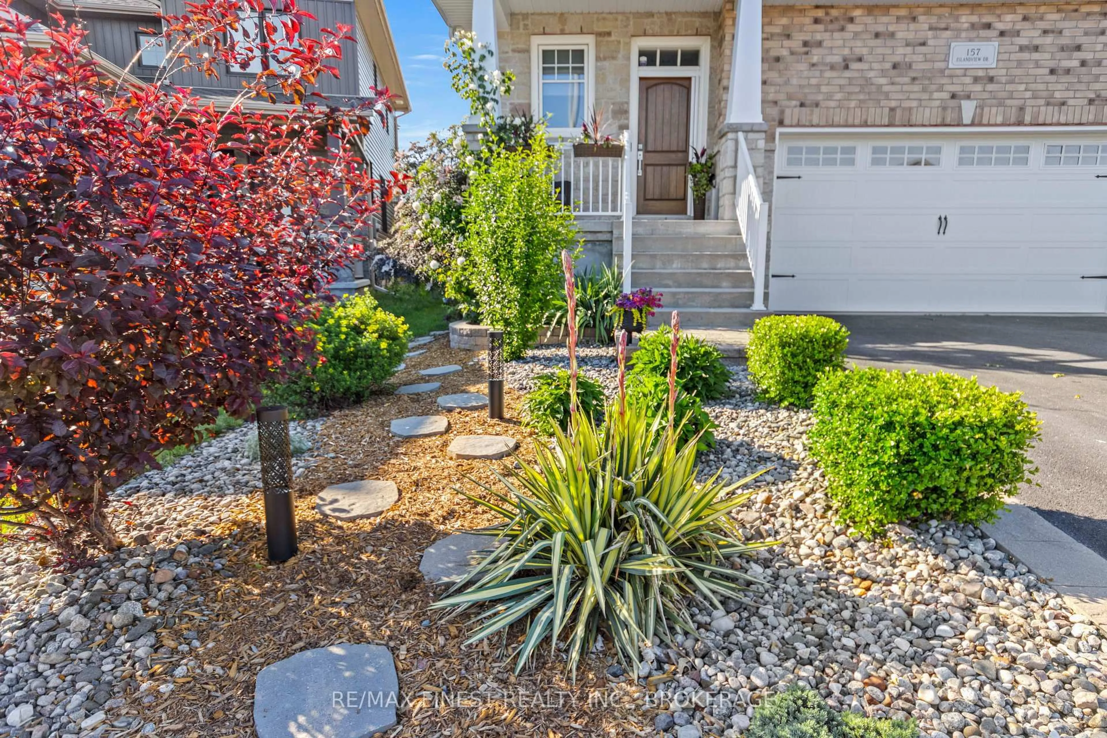 Indoor entryway for 157 Islandview Dr, Amherstview Ontario K7N 0A5