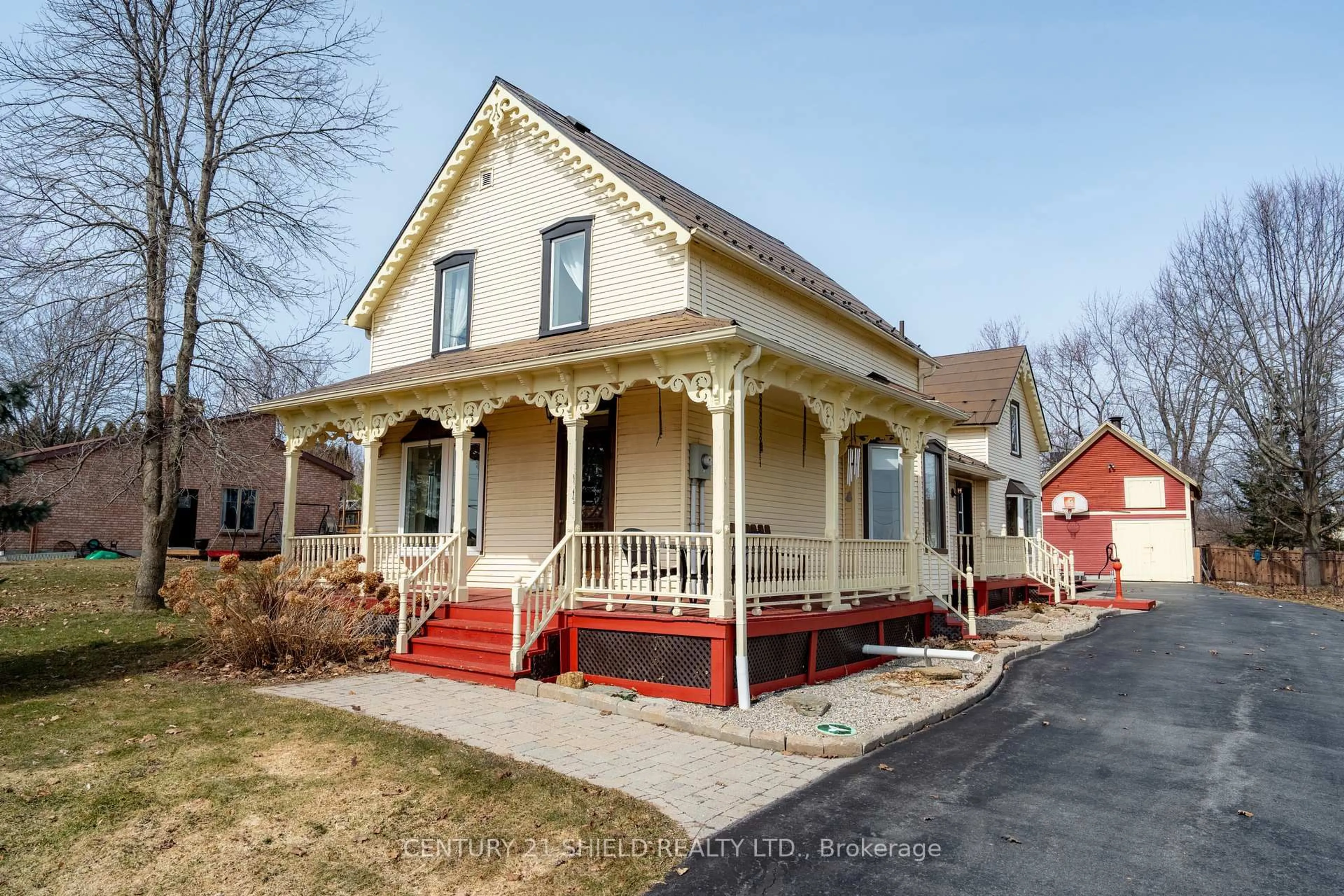 Home with brick exterior material, street for 19143 County Rd 2, South Glengarry Ontario K6H 5R5