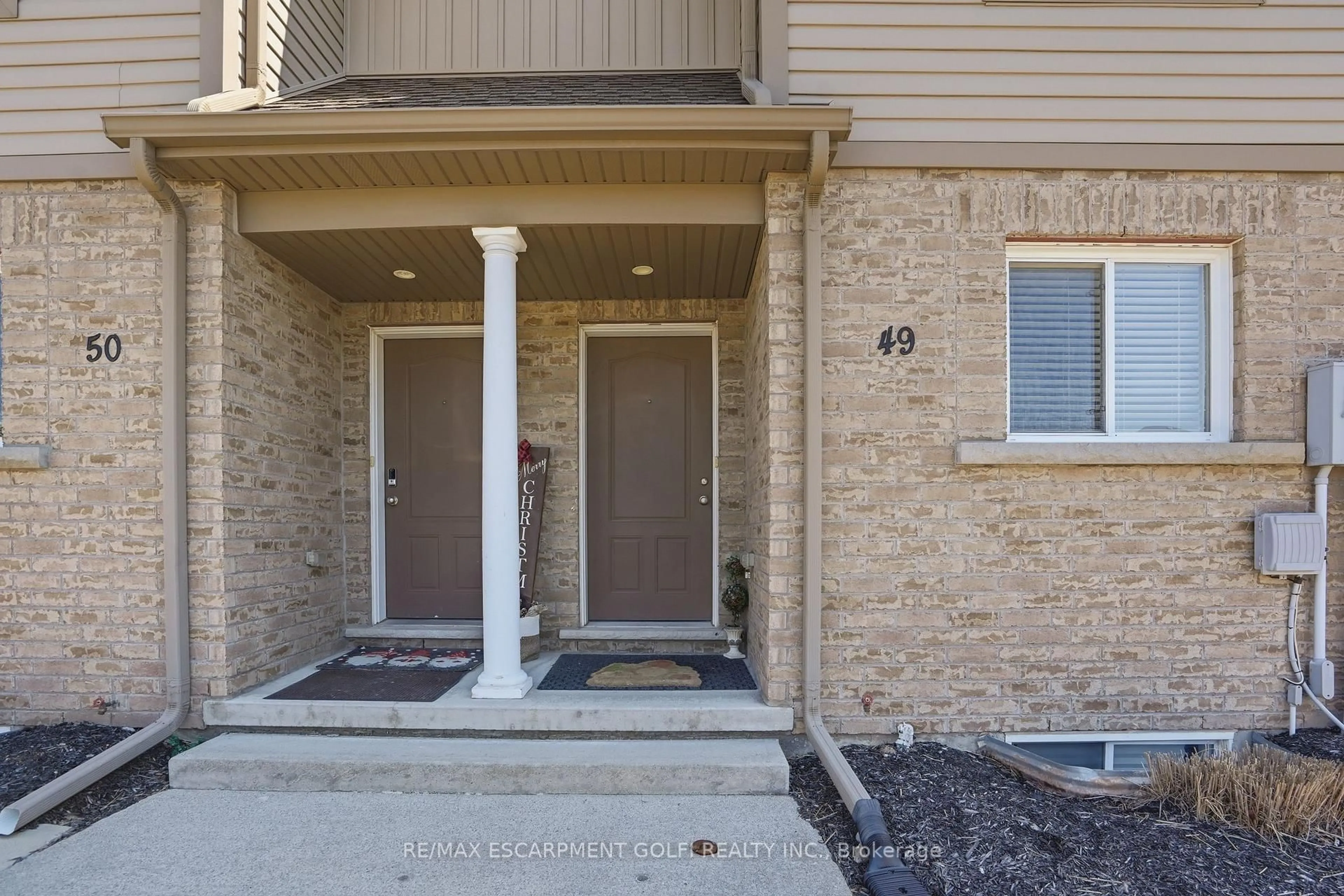 Indoor entryway for 6118 Kelsey Cres #49, Niagara Falls Ontario L2H 0M6