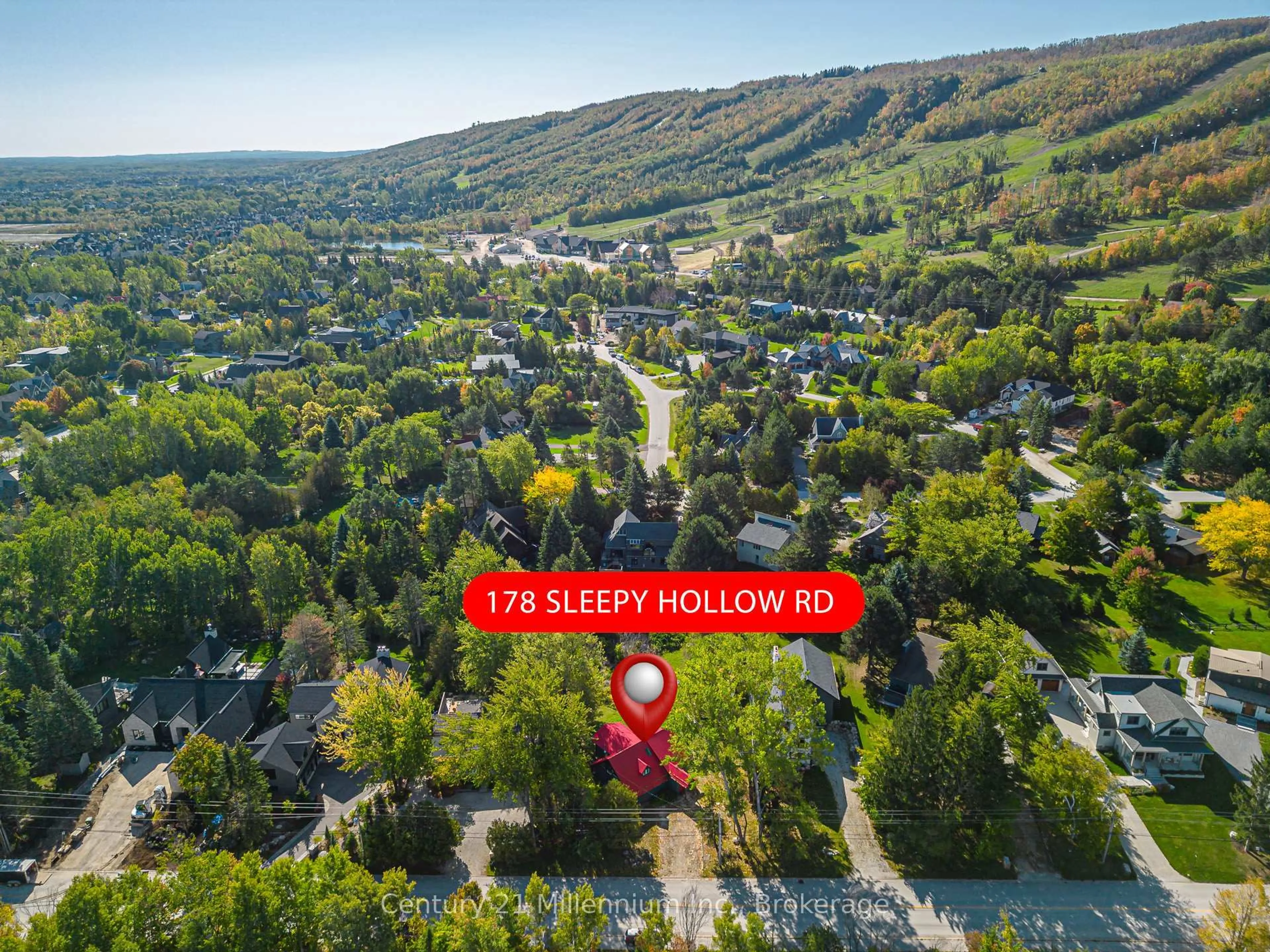A pic from outside/outdoor area/front of a property/back of a property/a pic from drone, unknown for 178 Sleepy Hollow Rd, Blue Mountains Ontario L9Y 0S8