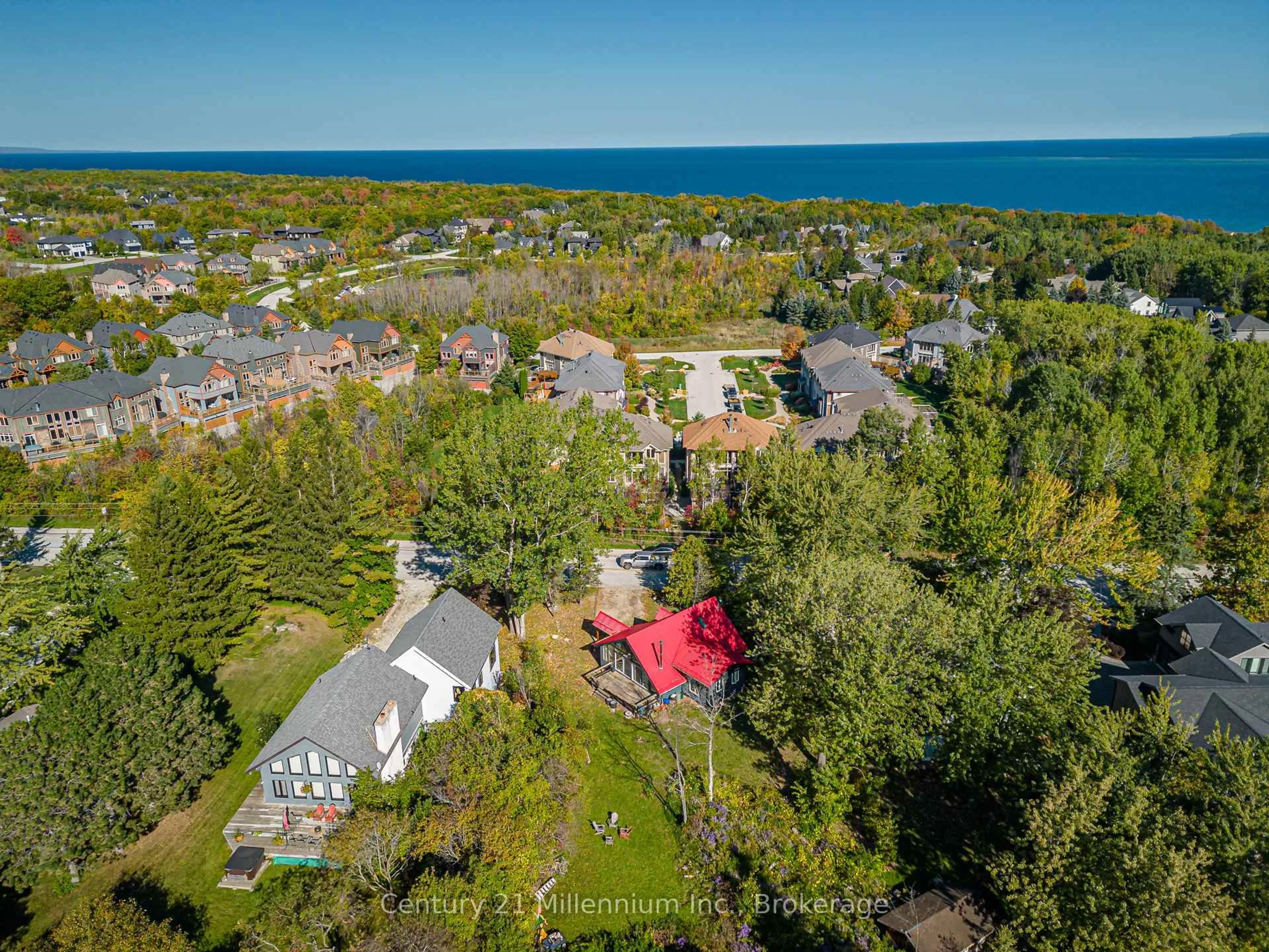 A pic from outside/outdoor area/front of a property/back of a property/a pic from drone, water/lake/river/ocean view for 178 Sleepy Hollow Rd, Blue Mountains Ontario L9Y 0S8