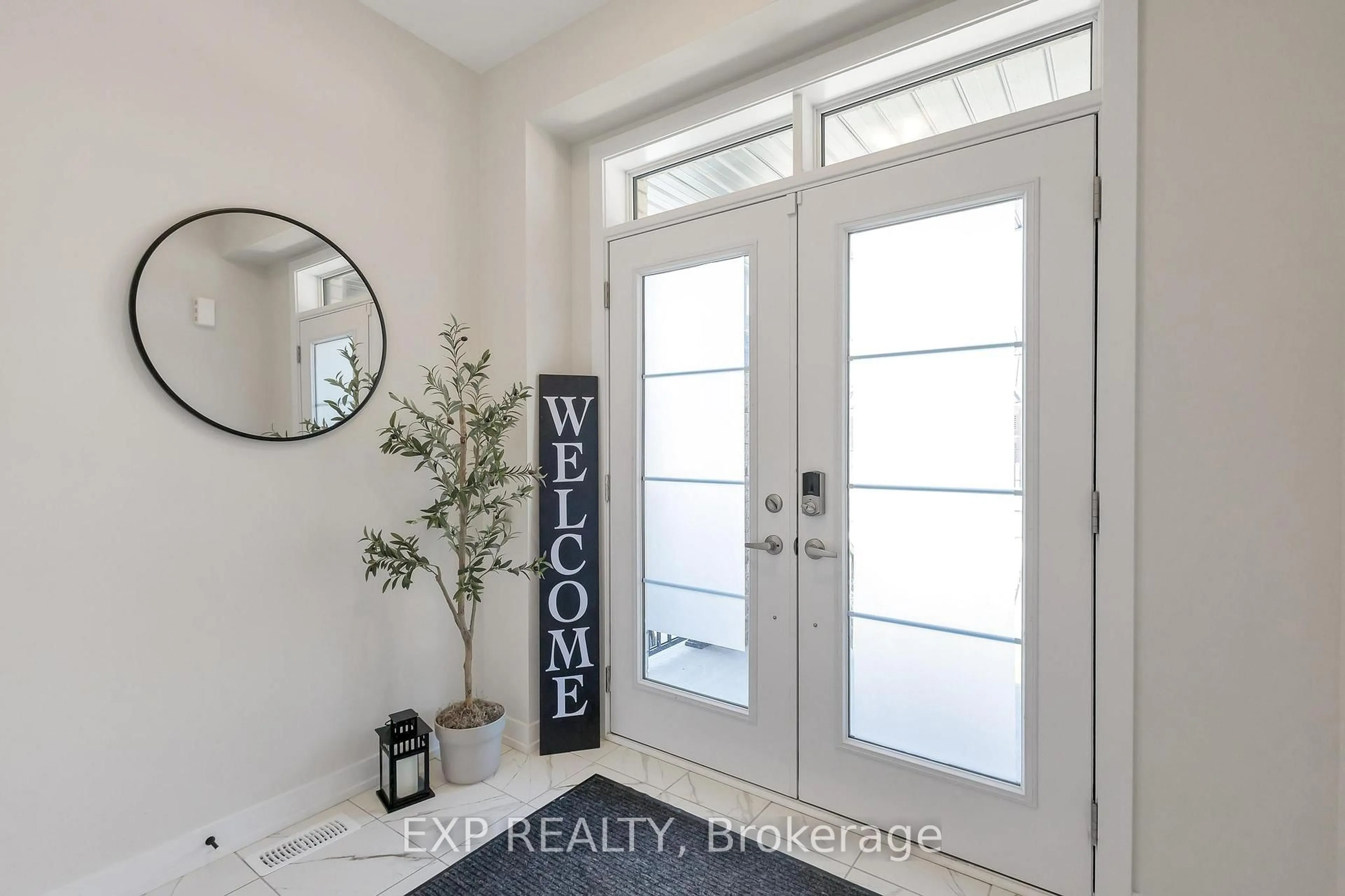 Indoor entryway for 6 Sundin Dr, Haldimand Ontario N3W 0H1