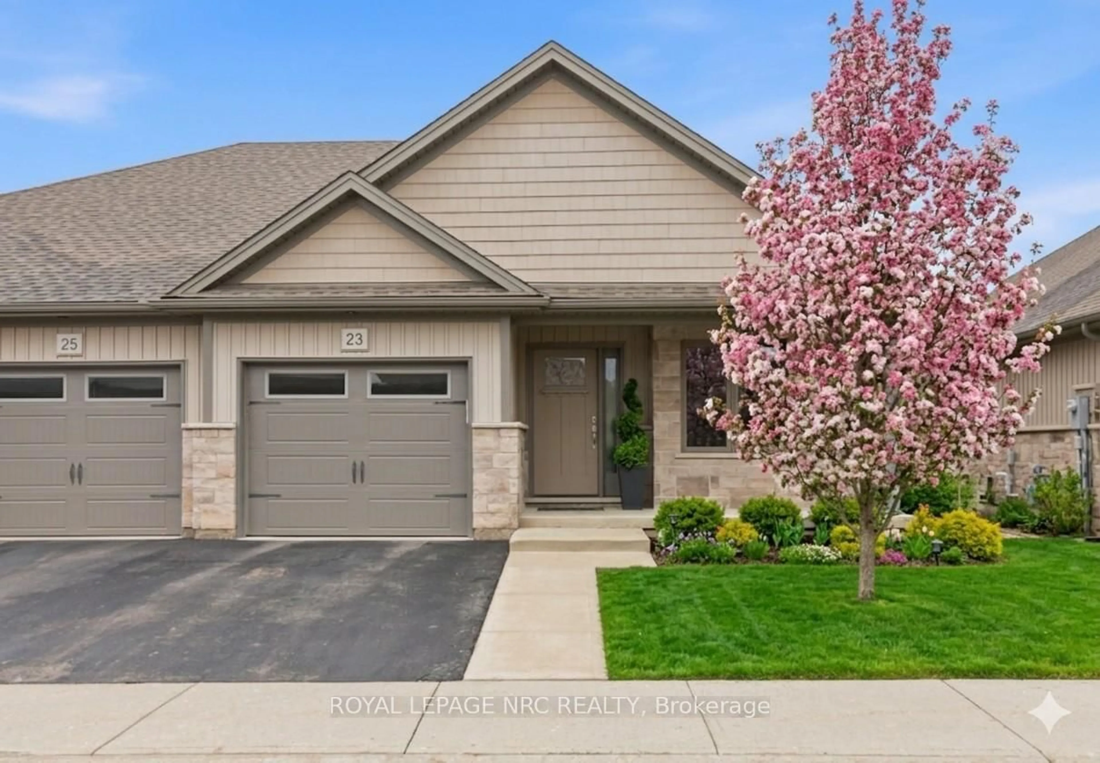 Home with brick exterior material, street for 23 Richard Cres, West Lincoln Ontario L0R 2A0