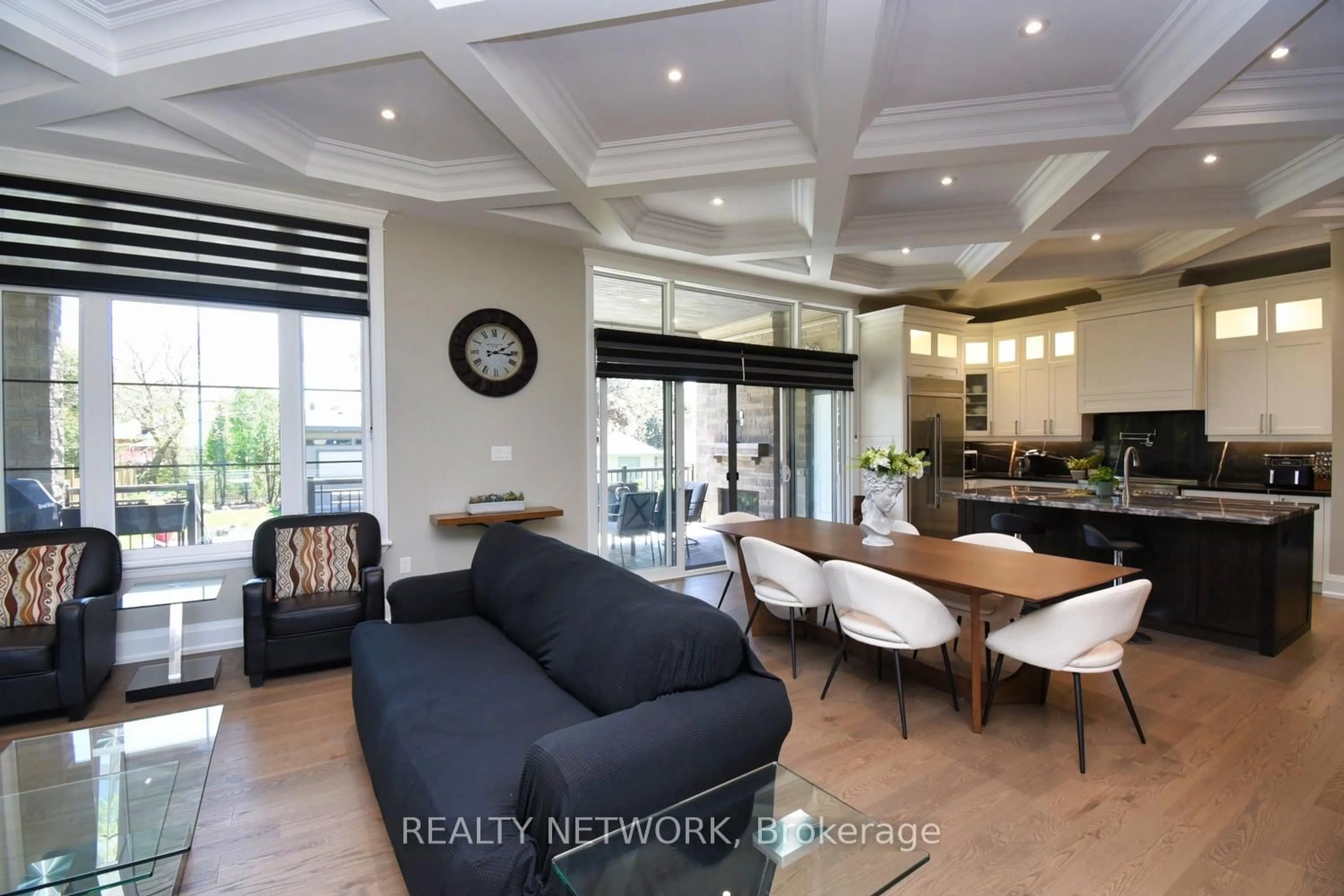 Open concept kitchen, wood/laminate floor for 68 Mountain Brow Blvd, Hamilton Ontario L8T 1A4