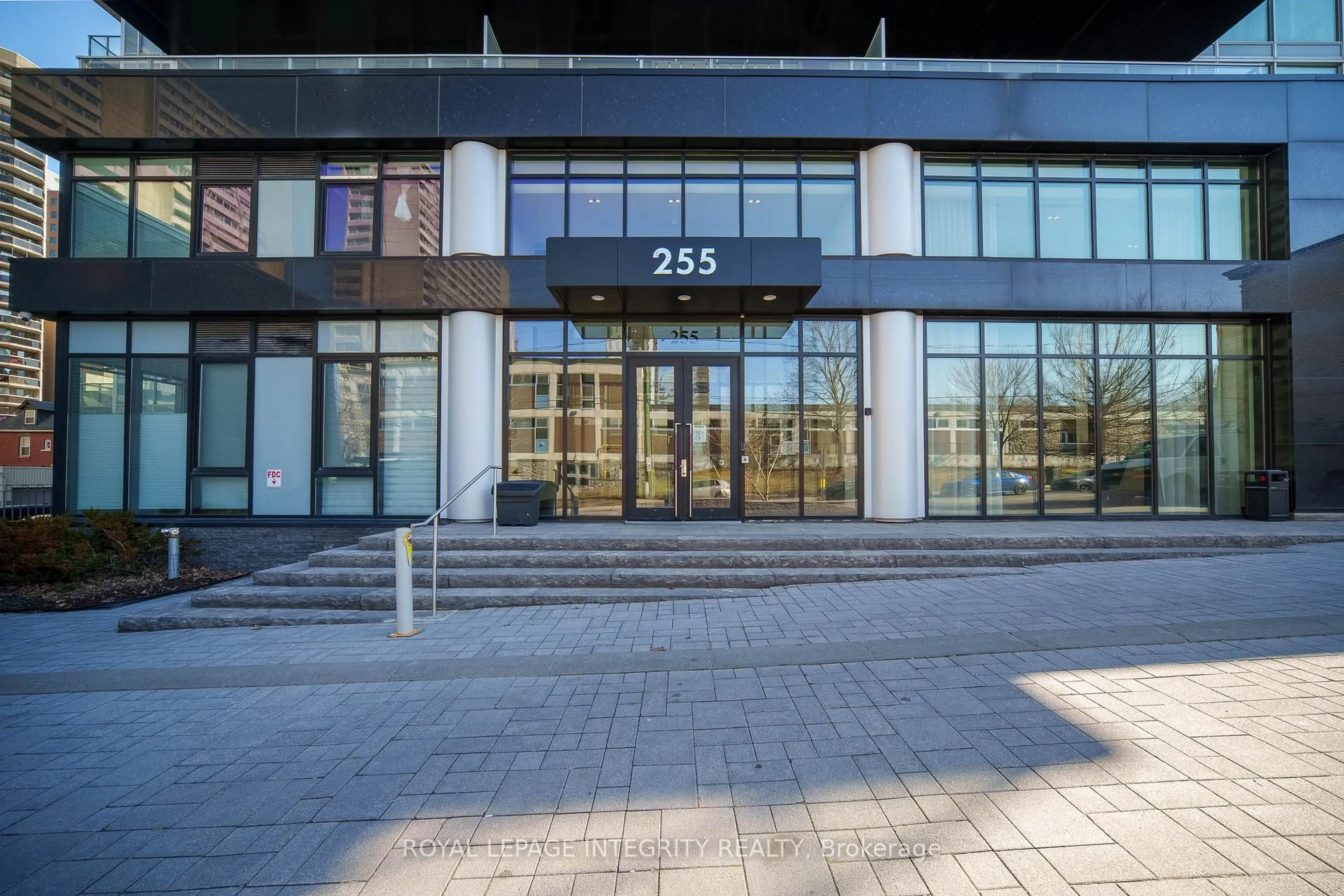 Indoor foyer for 255 Bay St ##604, Ottawa Ontario K1R 0C5